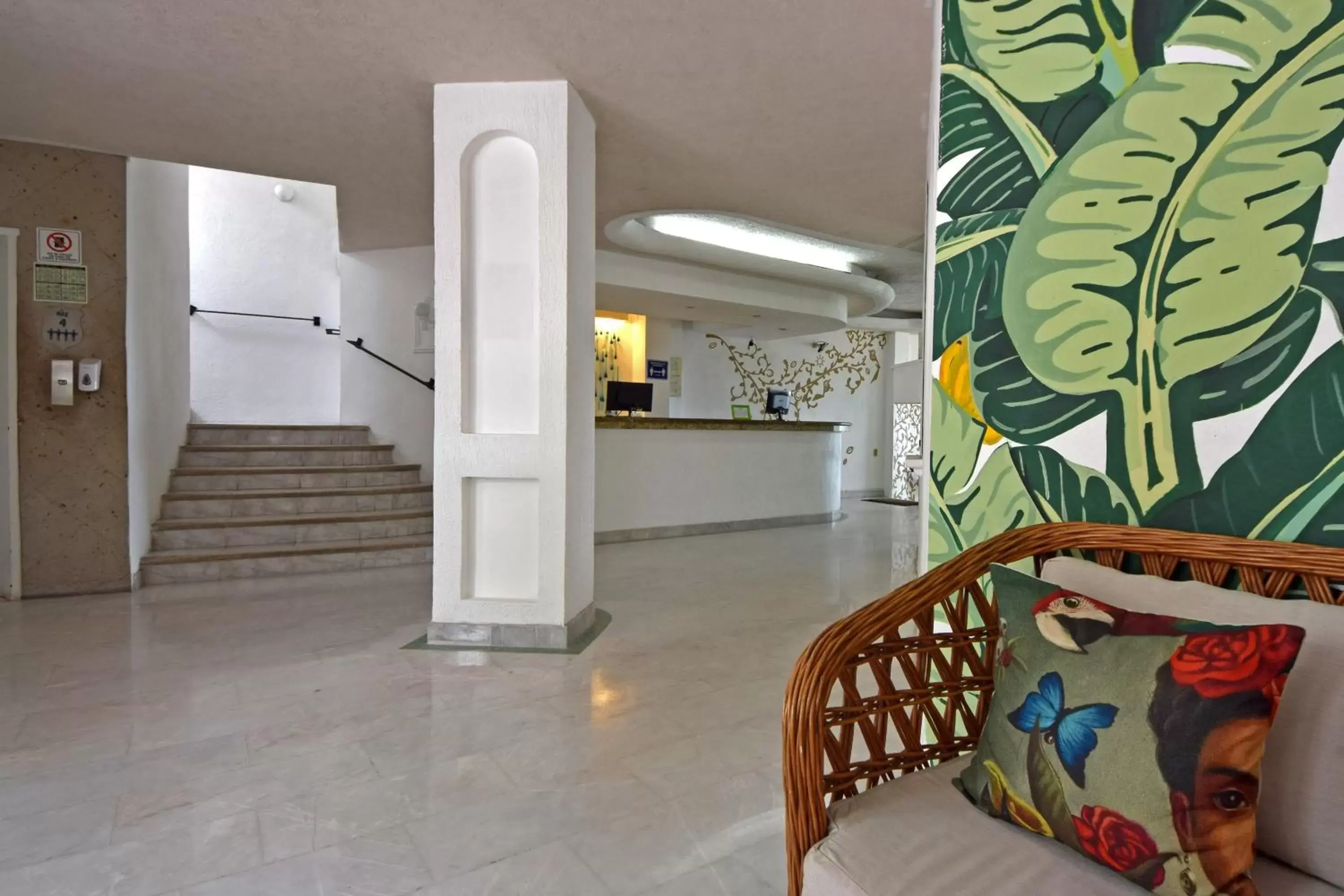 Lobby or reception in Emperador Vallarta Beachfront Hotel and Suites