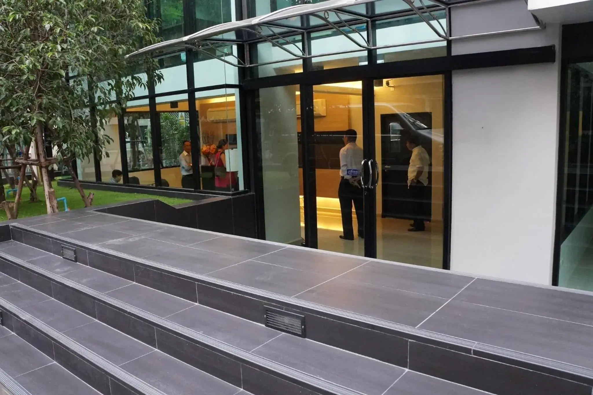 Facade/entrance in Avatar Suites Hotel - SHA Extra Plus Facade/entrance in Avatar Suites Hotel - SHA Extra Plus