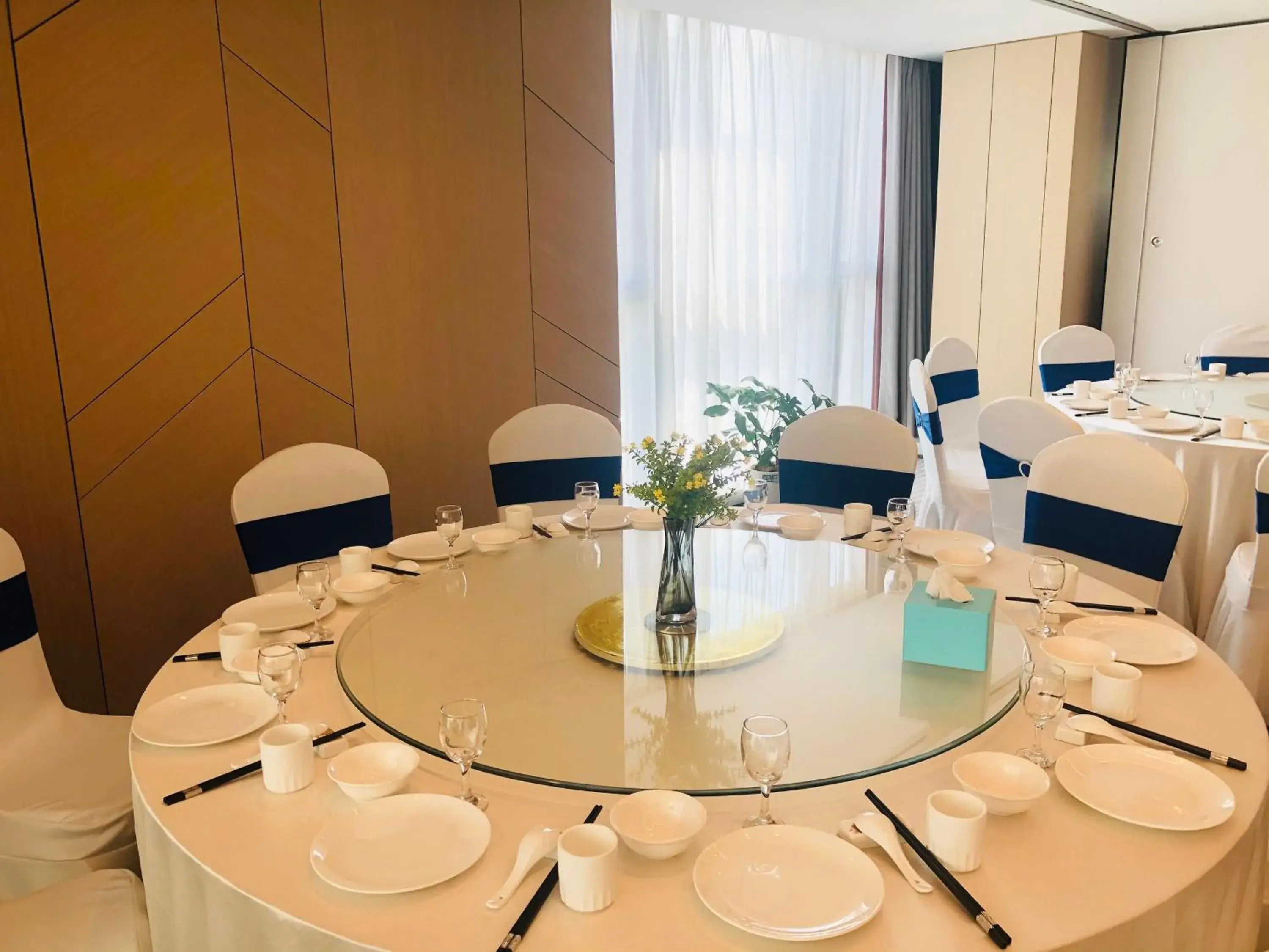 Banquet/Function facilities, Restaurant/Places to Eat in Holiday Inn Express Linyi North New District, an IHG Hotel