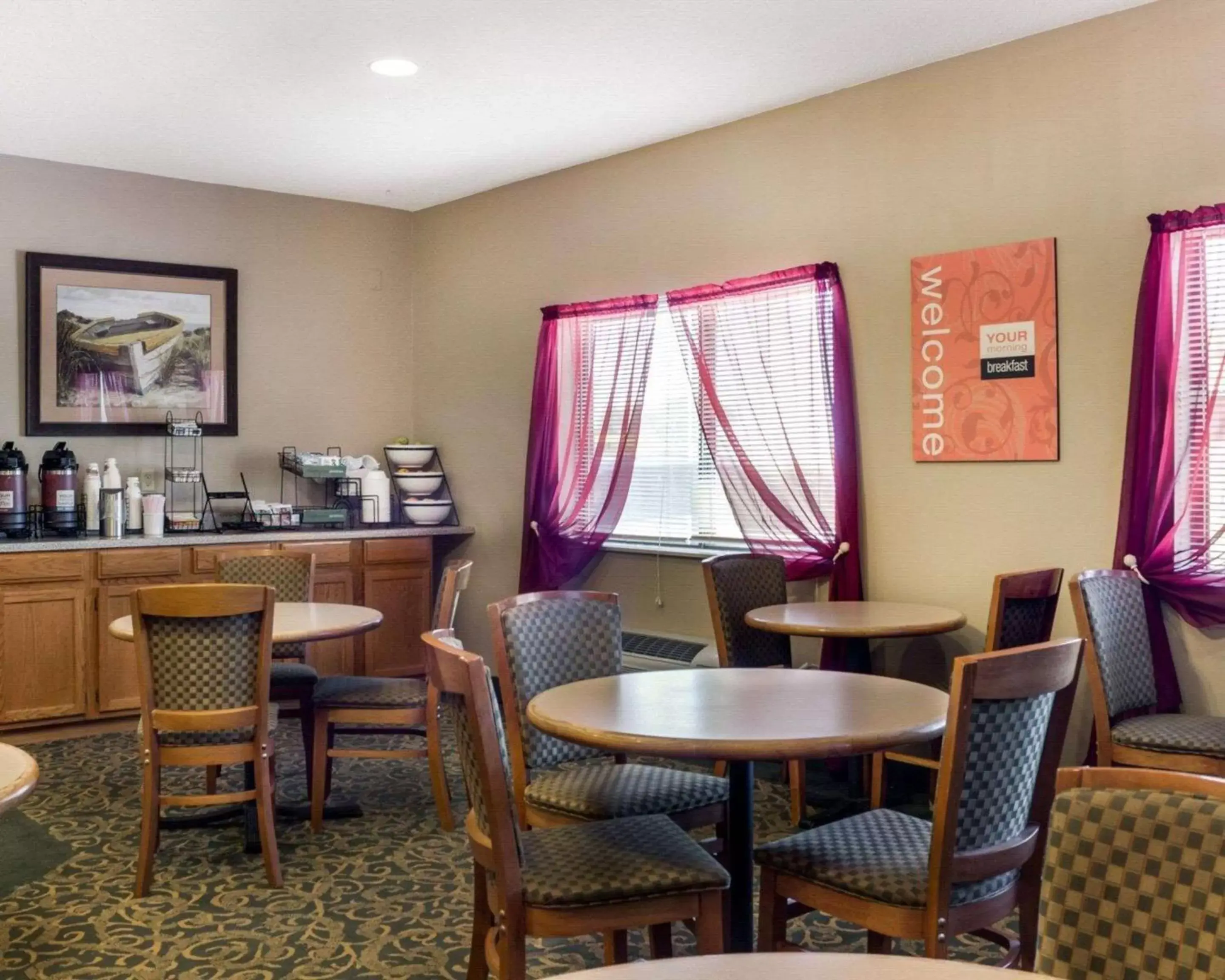 Restaurant/places to eat in Comfort Inn Restaurant/places to eat in Comfort Inn