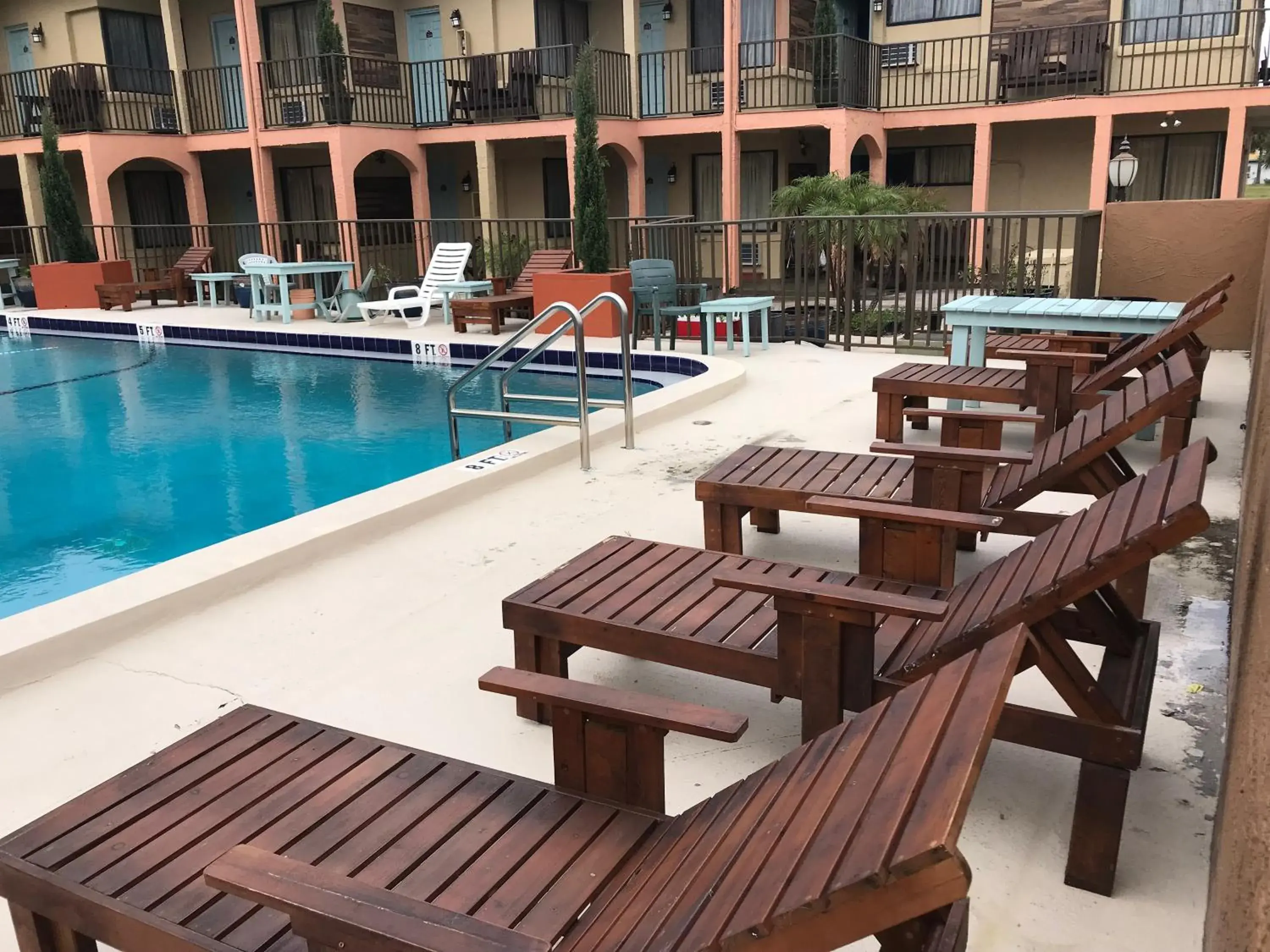 Swimming Pool in San Marina Motel Daytona