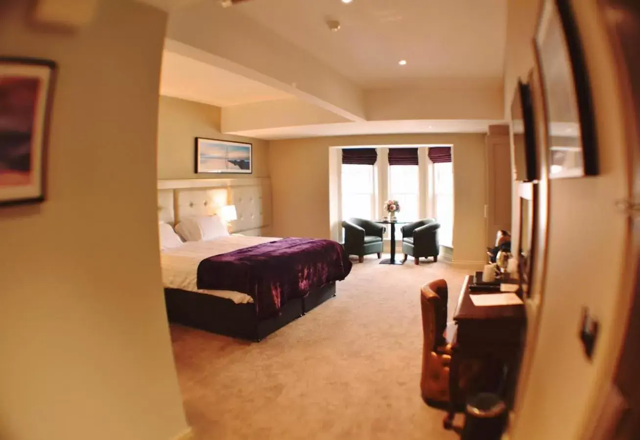 Photo of the whole room in Rooms At Rue