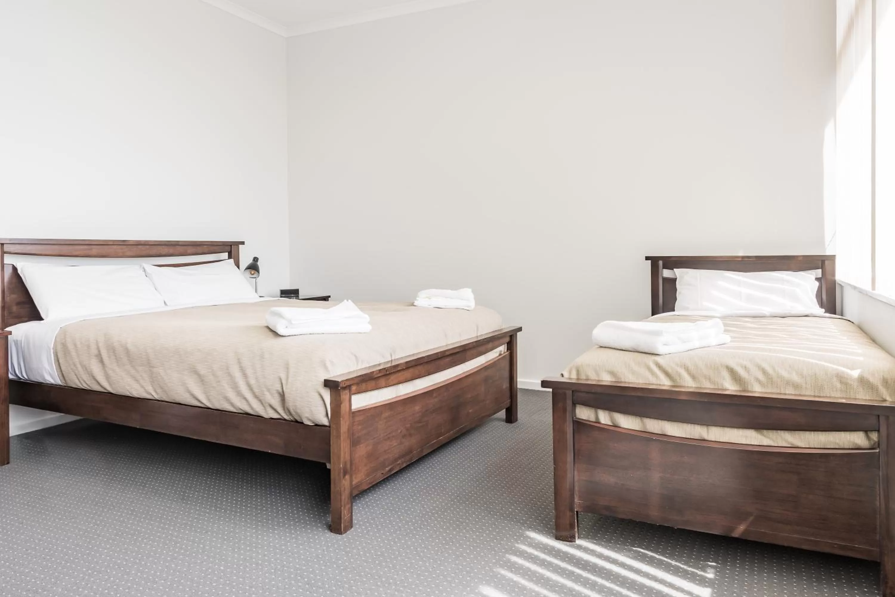 Bedroom, Bed in Somerset Hotel