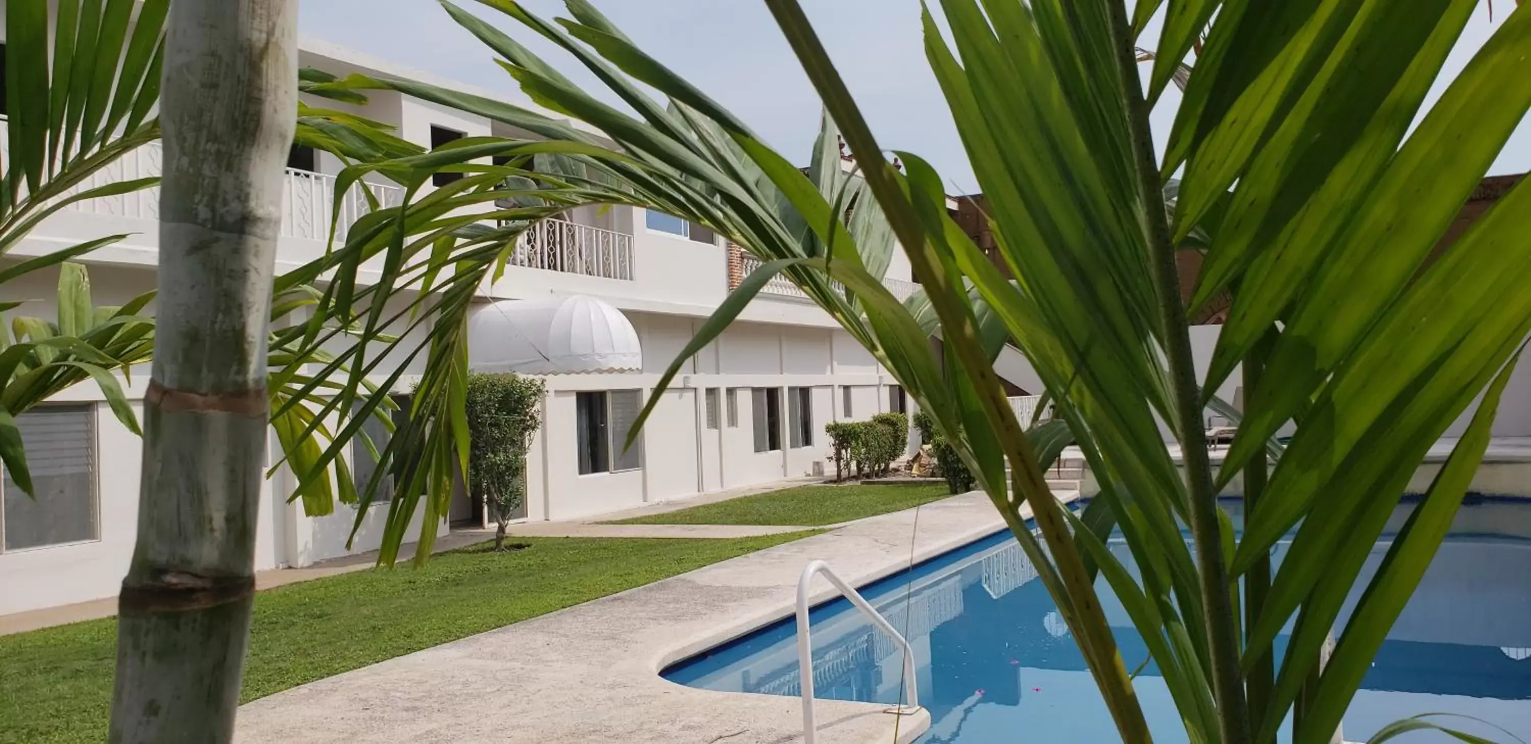 Garden, Swimming Pool in AOHOM SANTUARIO HOTEL & SPA