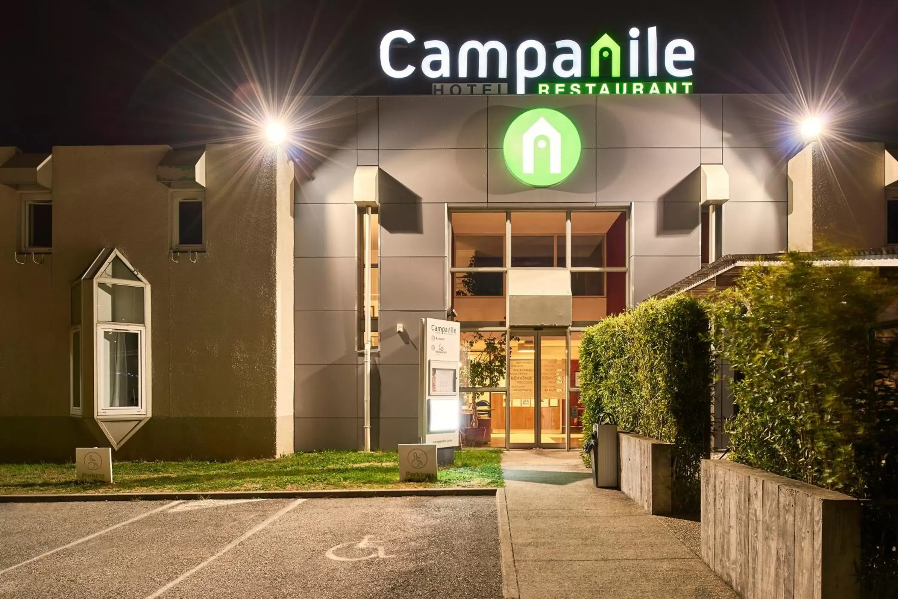 Property Building in Campanile Valence Nord - Bourg-Les-Valence