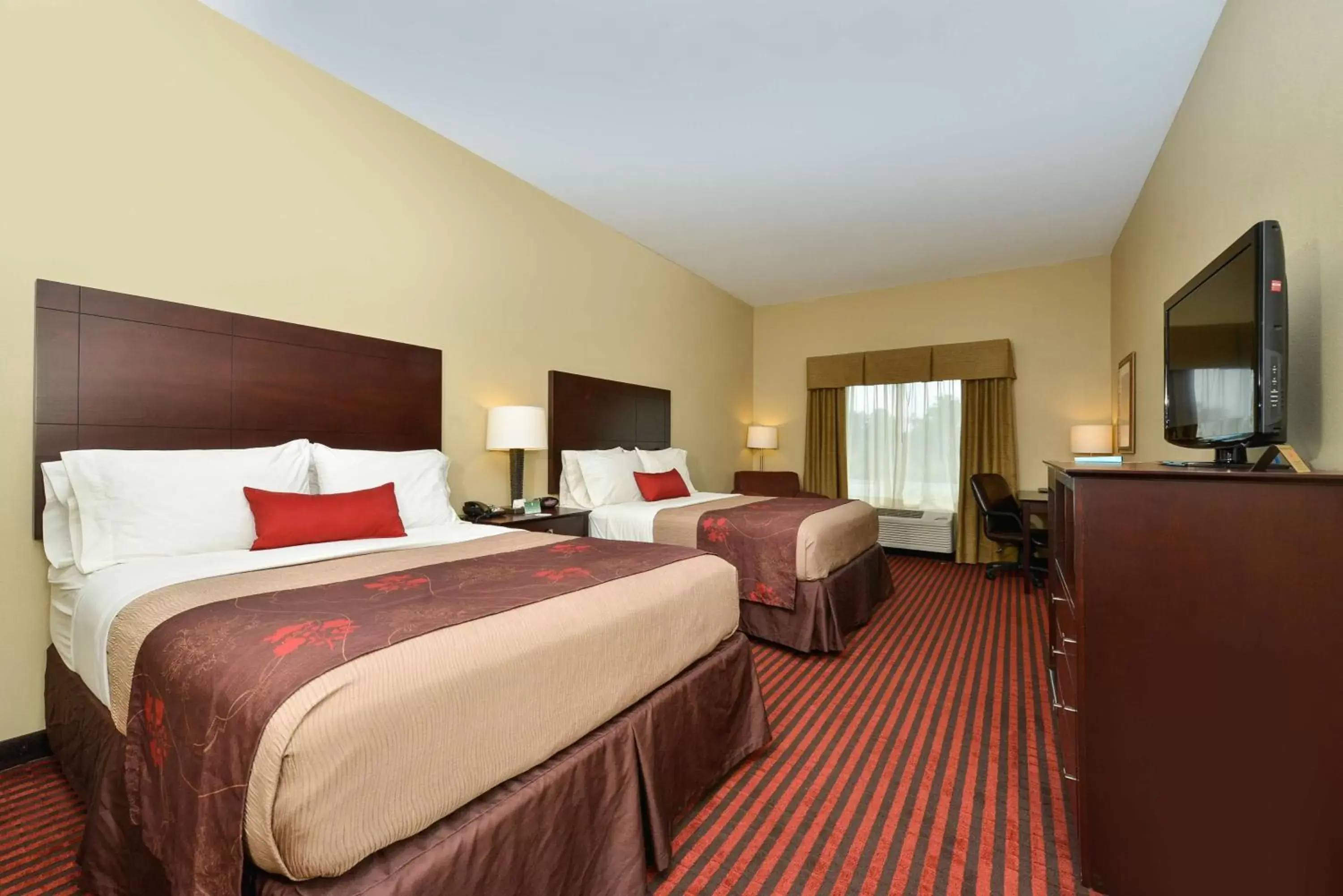 Photo of the whole room, Bed in Best Western Plus Louisa Photo of the whole room, Bed in Best Western Plus Louisa