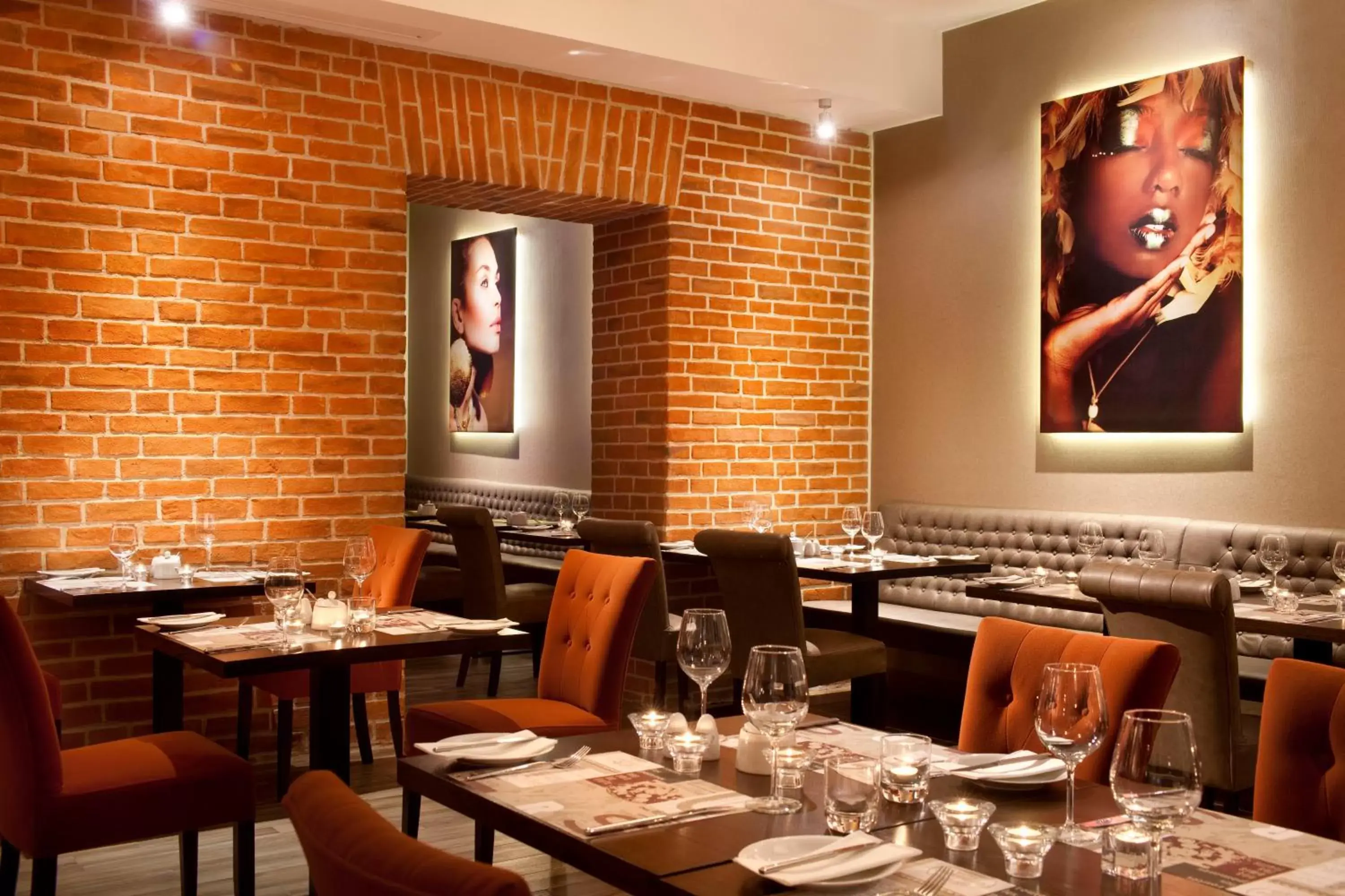 Restaurant/Places to Eat in Metropolitan Boutique Hotel