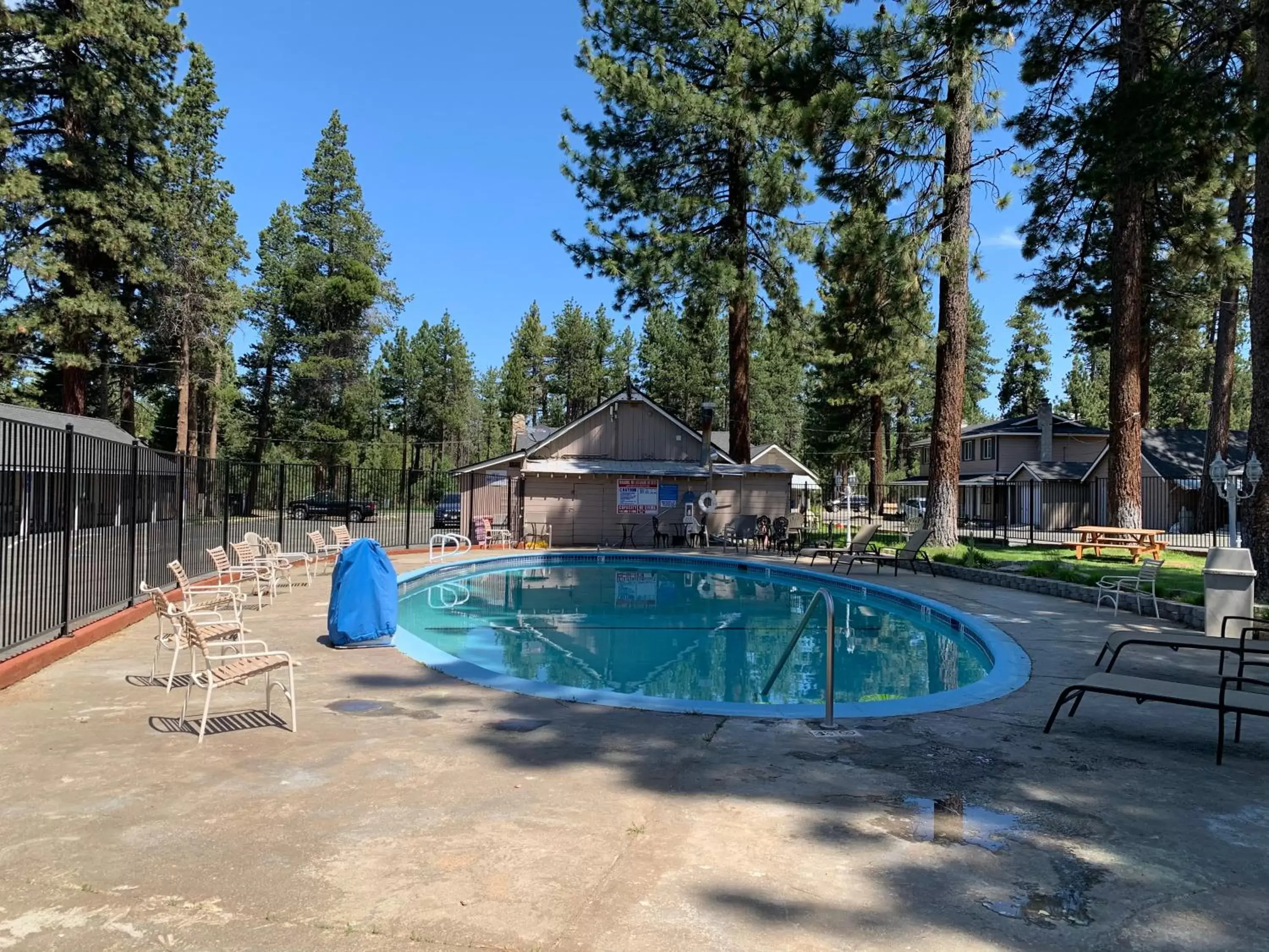 Swimming Pool in Tahoe Hacienda Inn