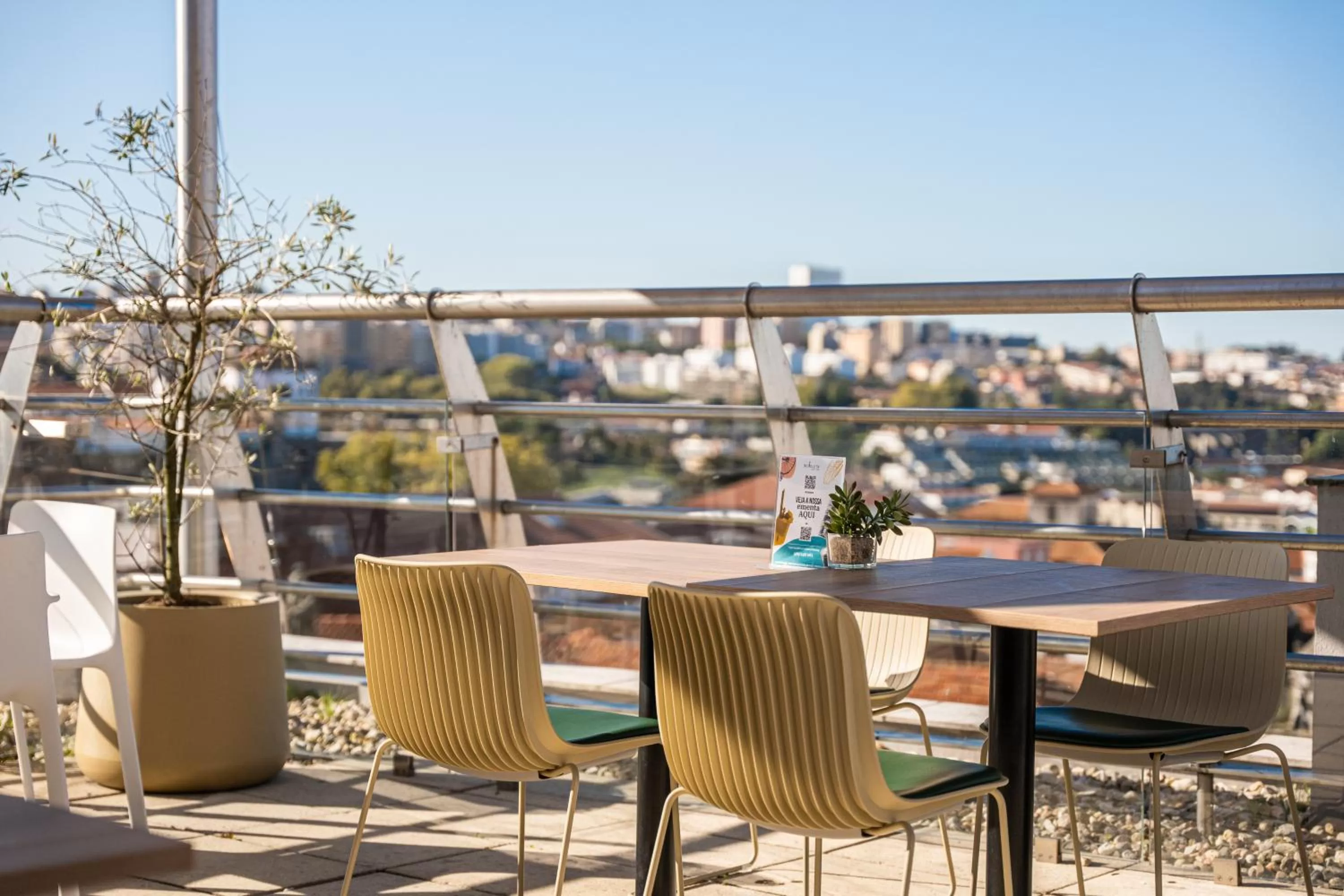 Restaurant/places to eat in Mercure Porto Centro Santa Catarina