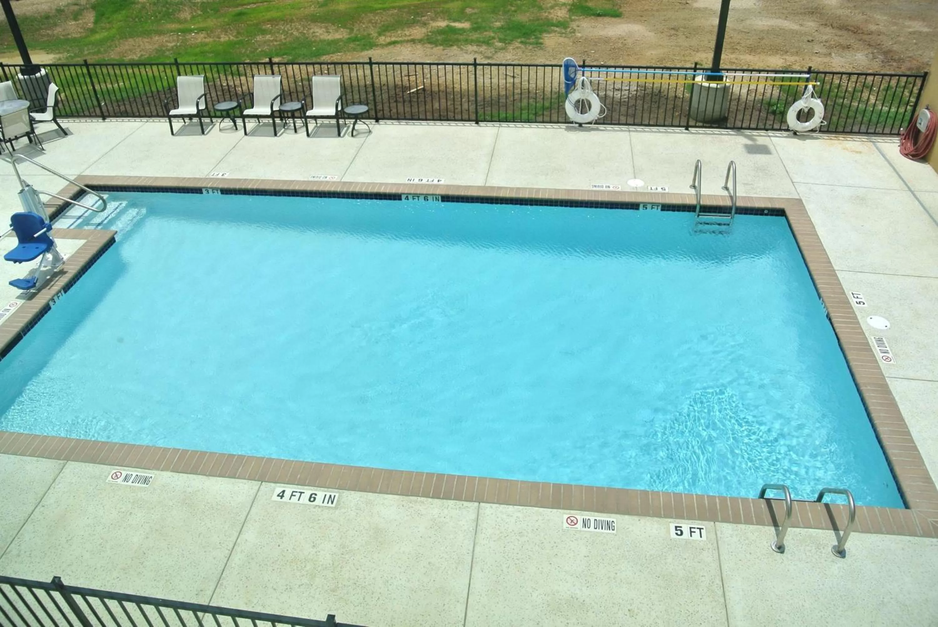 Pool view in Hampton Inn Carrizo Springs