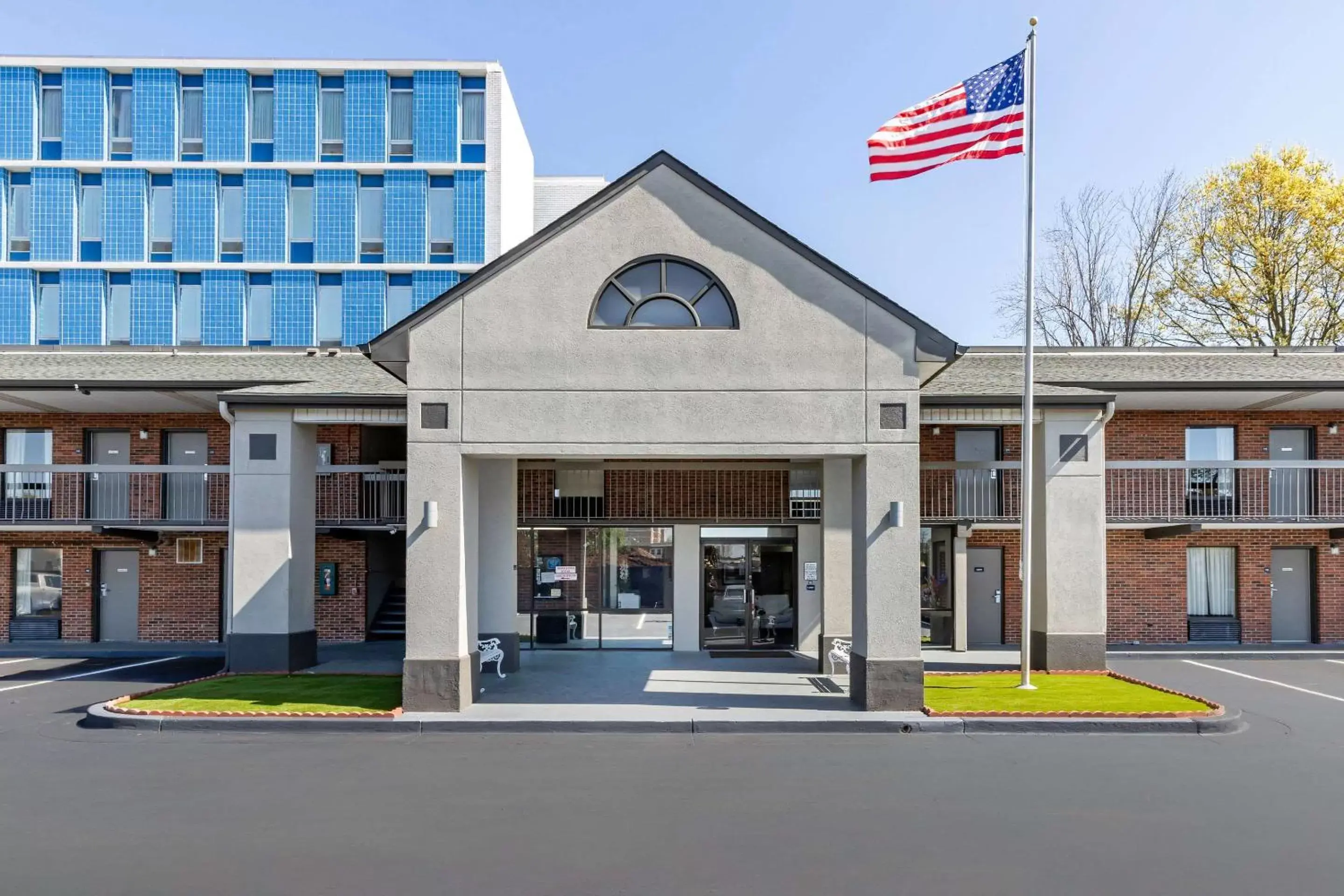 Property Building in Econolodge Augusta