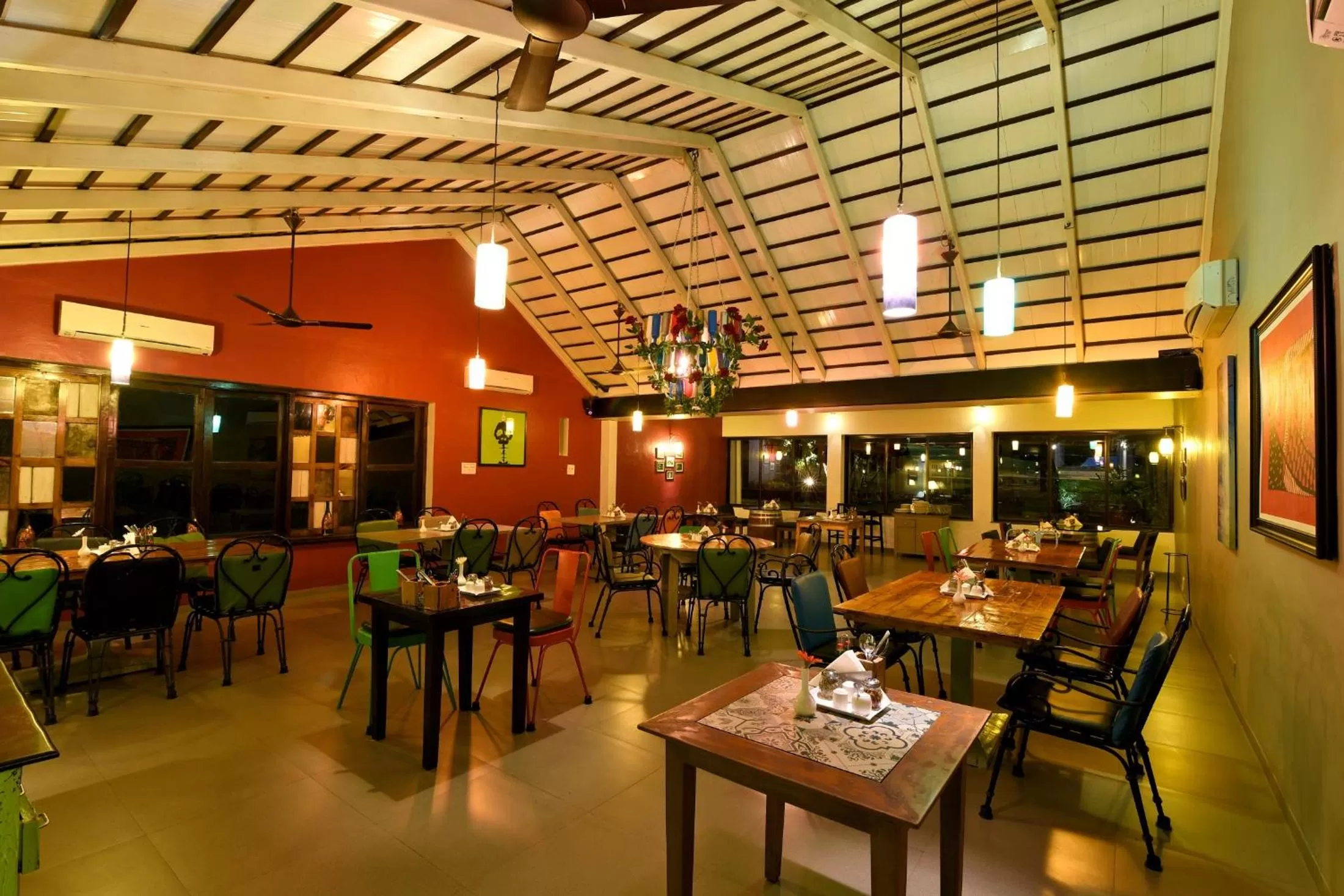Restaurant/places to eat in The Source At Sula