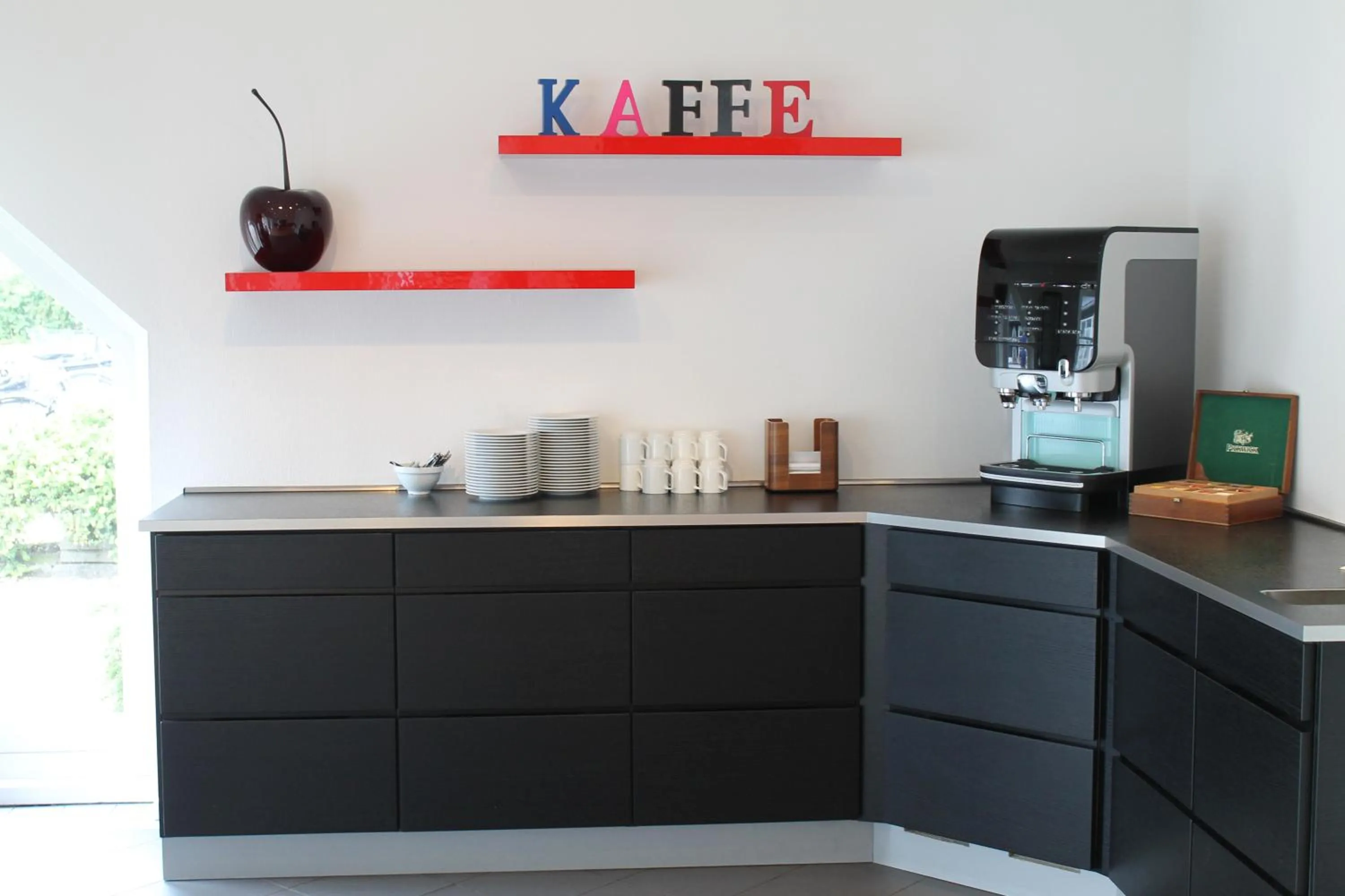 Communal lounge/ TV room in Fuglsangcentret Hotel