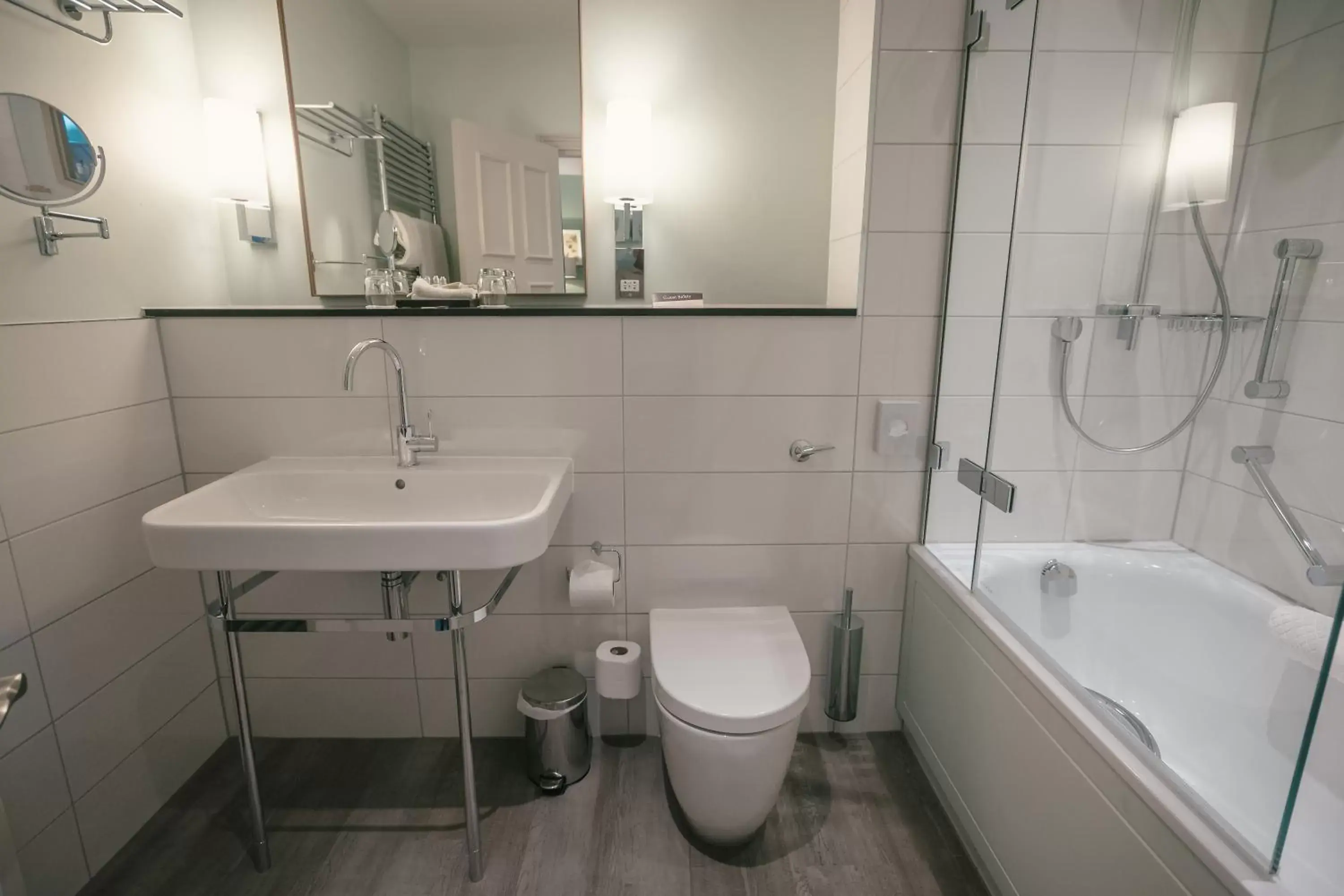 Bathroom in Hogarths Stone Manor