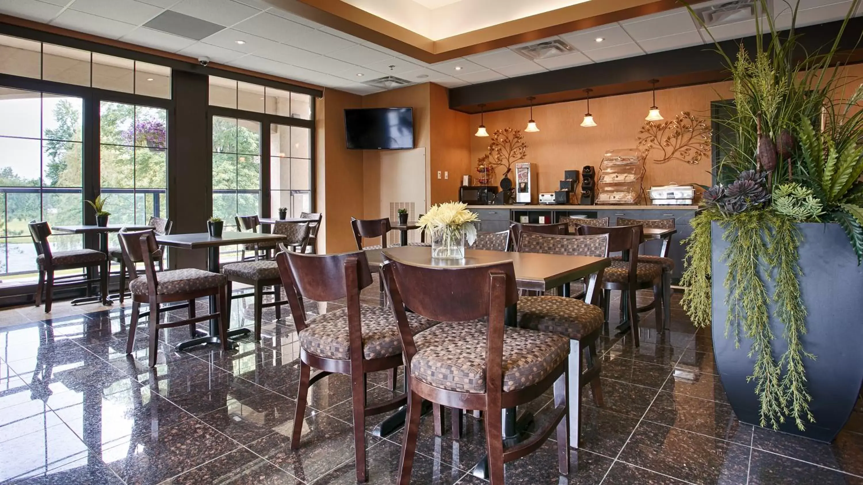 Breakfast, Restaurant/Places to Eat in Best Western Plus Perth Parkside Inn & Spa