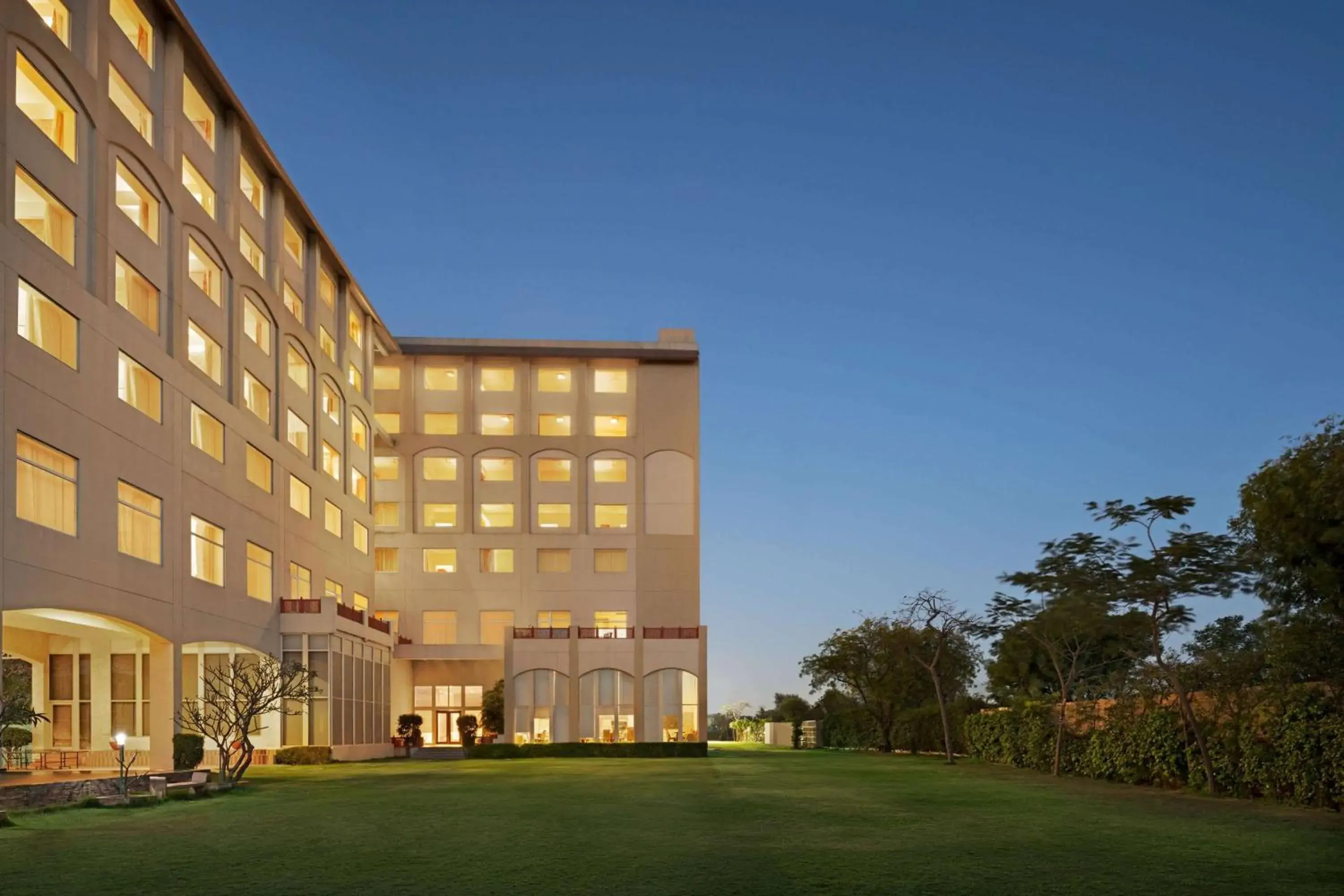 Property building in Ramada by Wyndham Jaipur Jaisinghpura Property building in Ramada by Wyndham Jaipur Jaisinghpura
