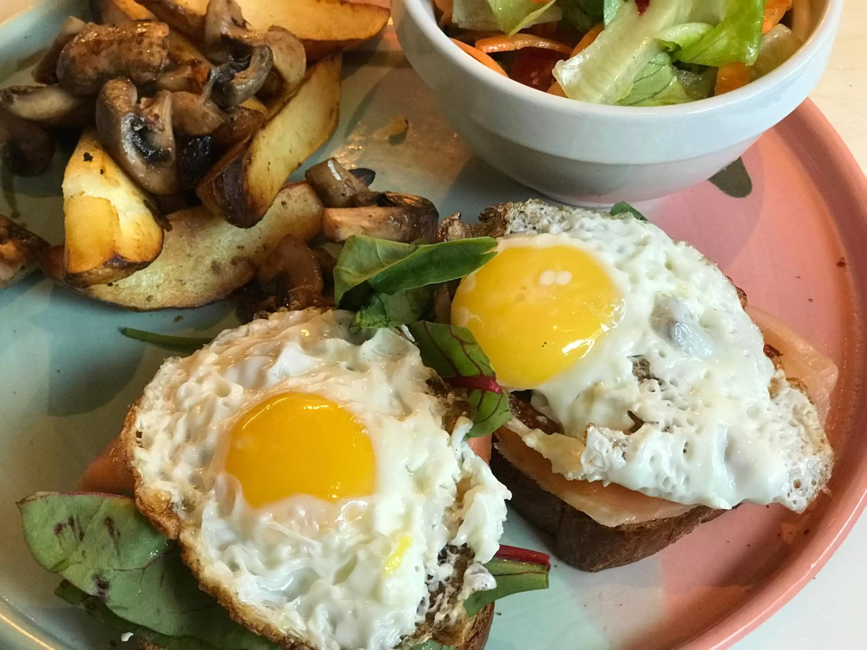 Breakfast in 21st Floor Hotel