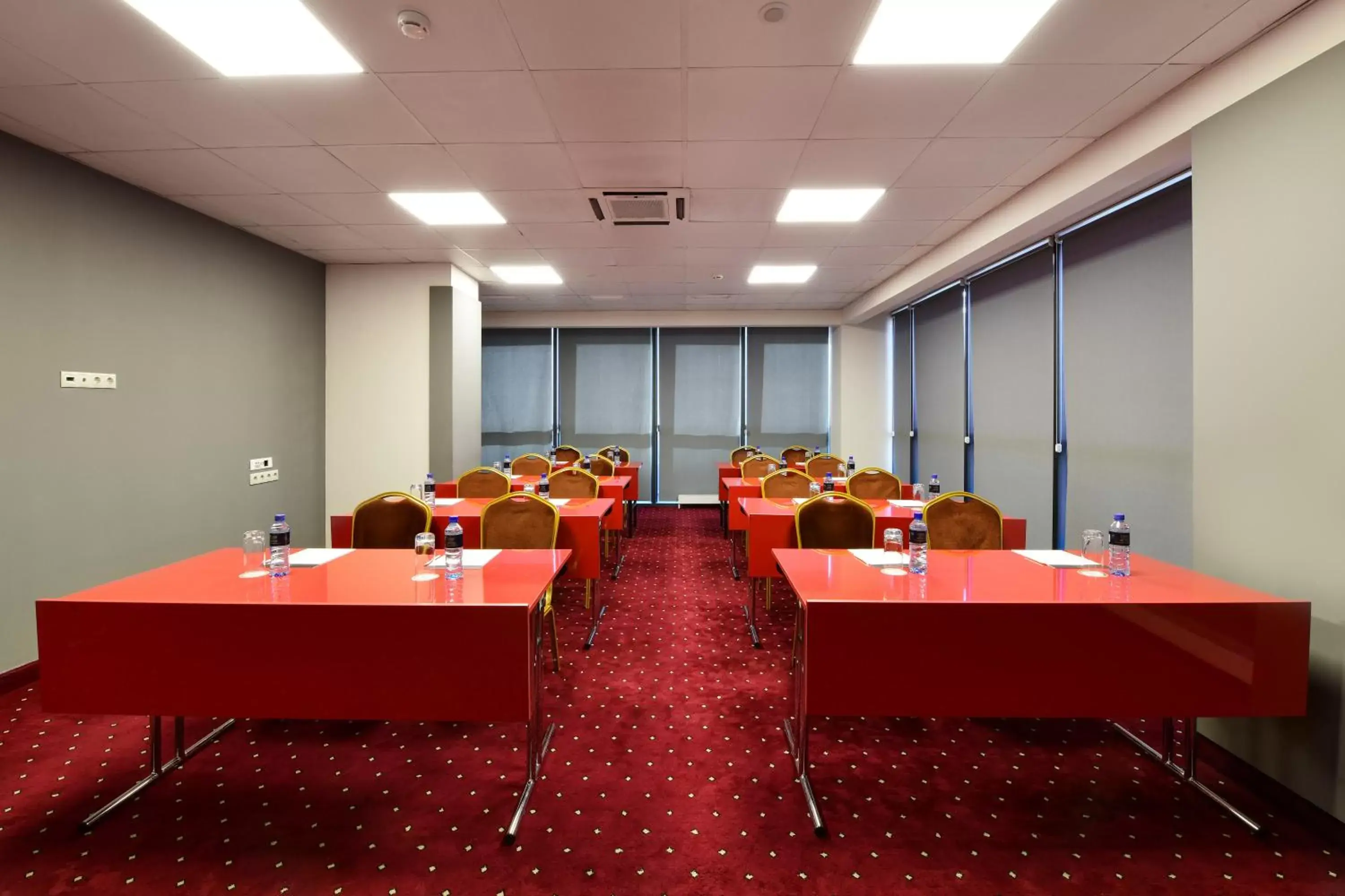 Meeting/conference room in Opera Suite Hotel