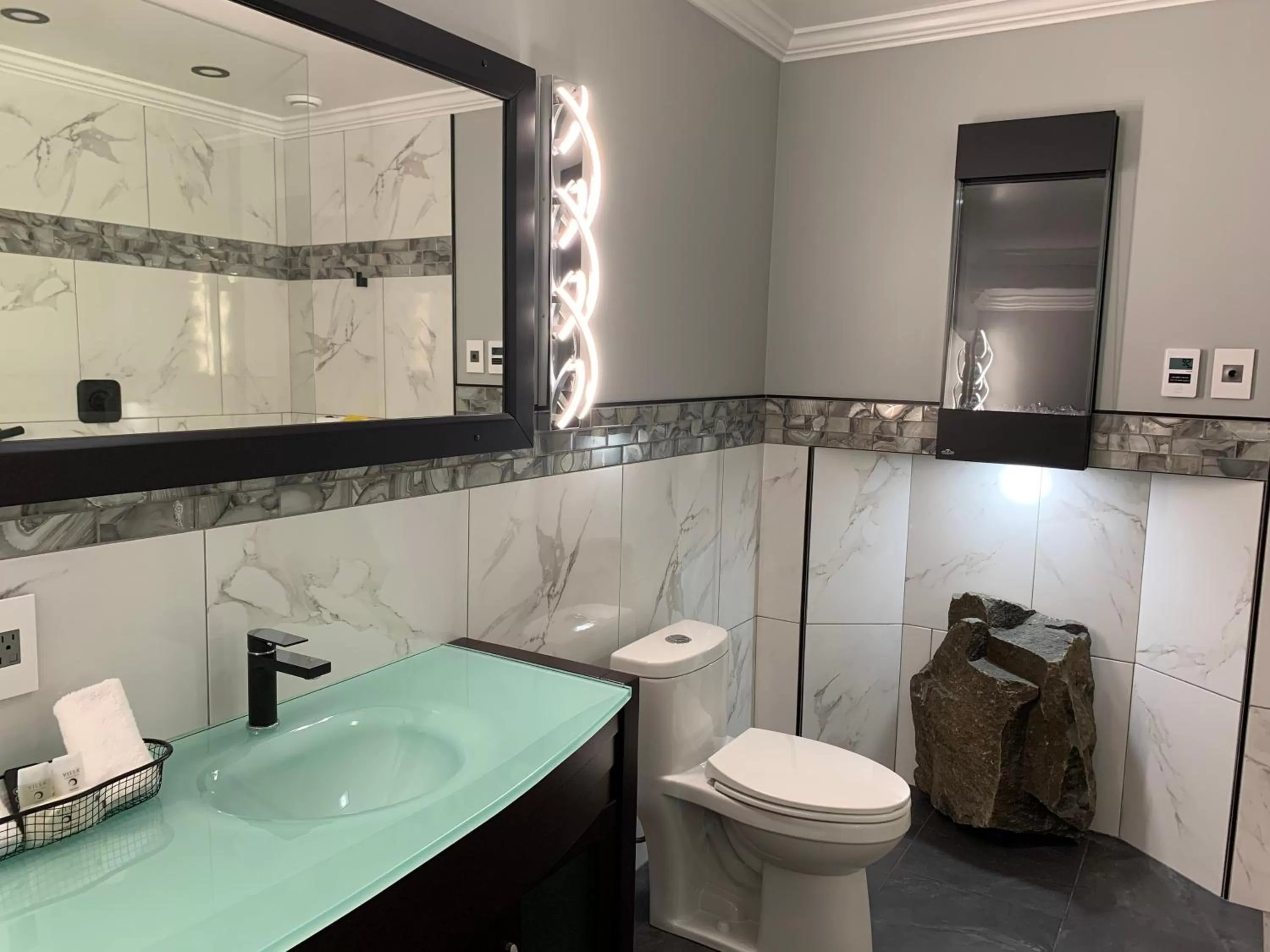 Bathroom in Dockside Suites