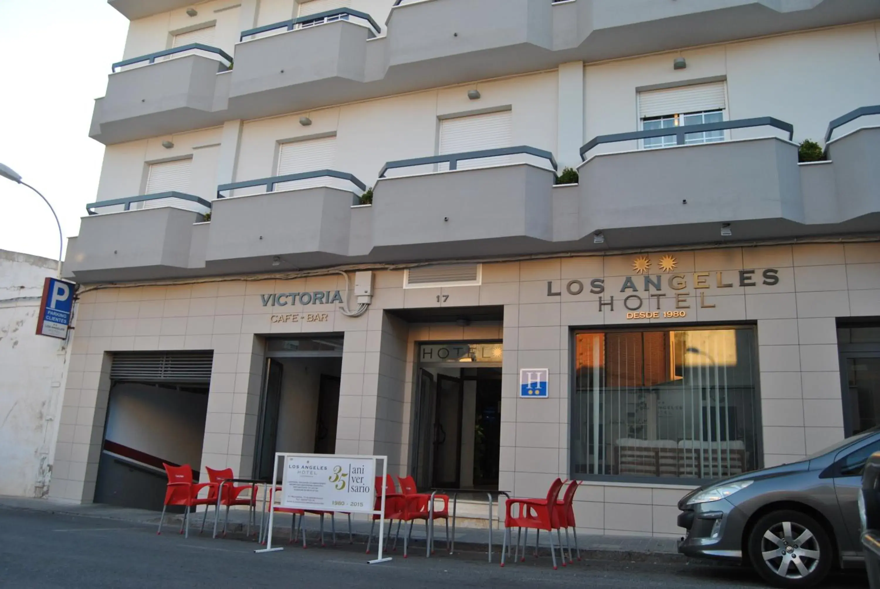 Property building, Facade/Entrance in Hotel Los Angeles