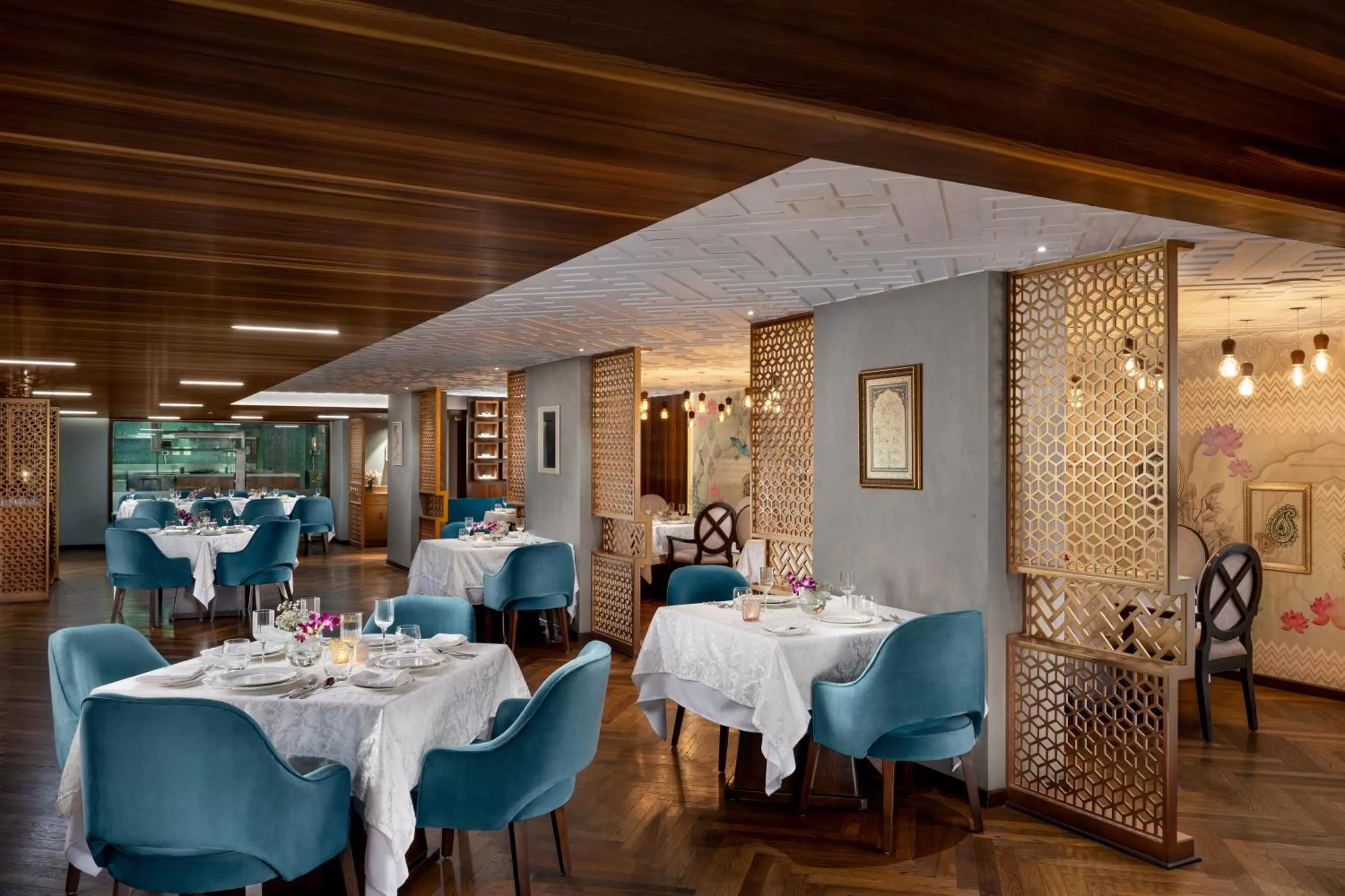 Restaurant/places to eat in WOW Crest, Indore - IHCL SeleQtions