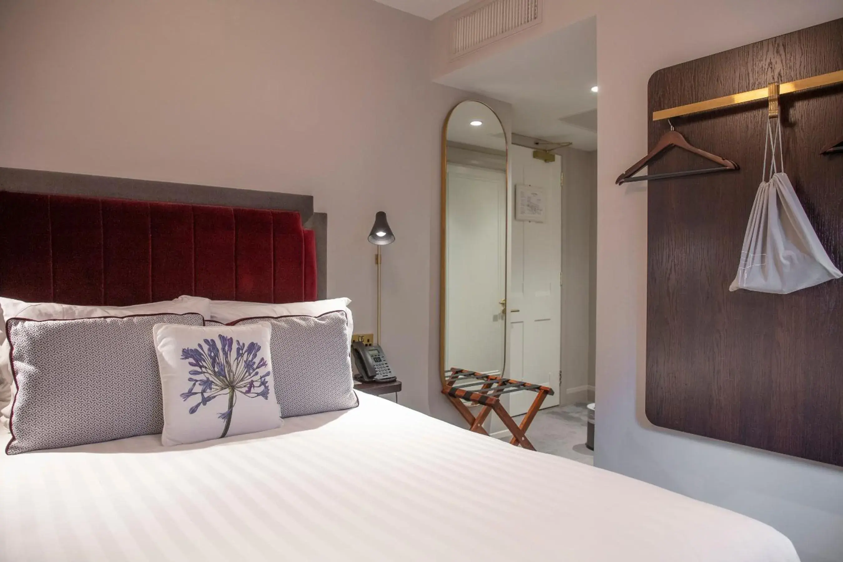 Shoebox Single Room in The Wilder Shoebox Single Room in The Wilder