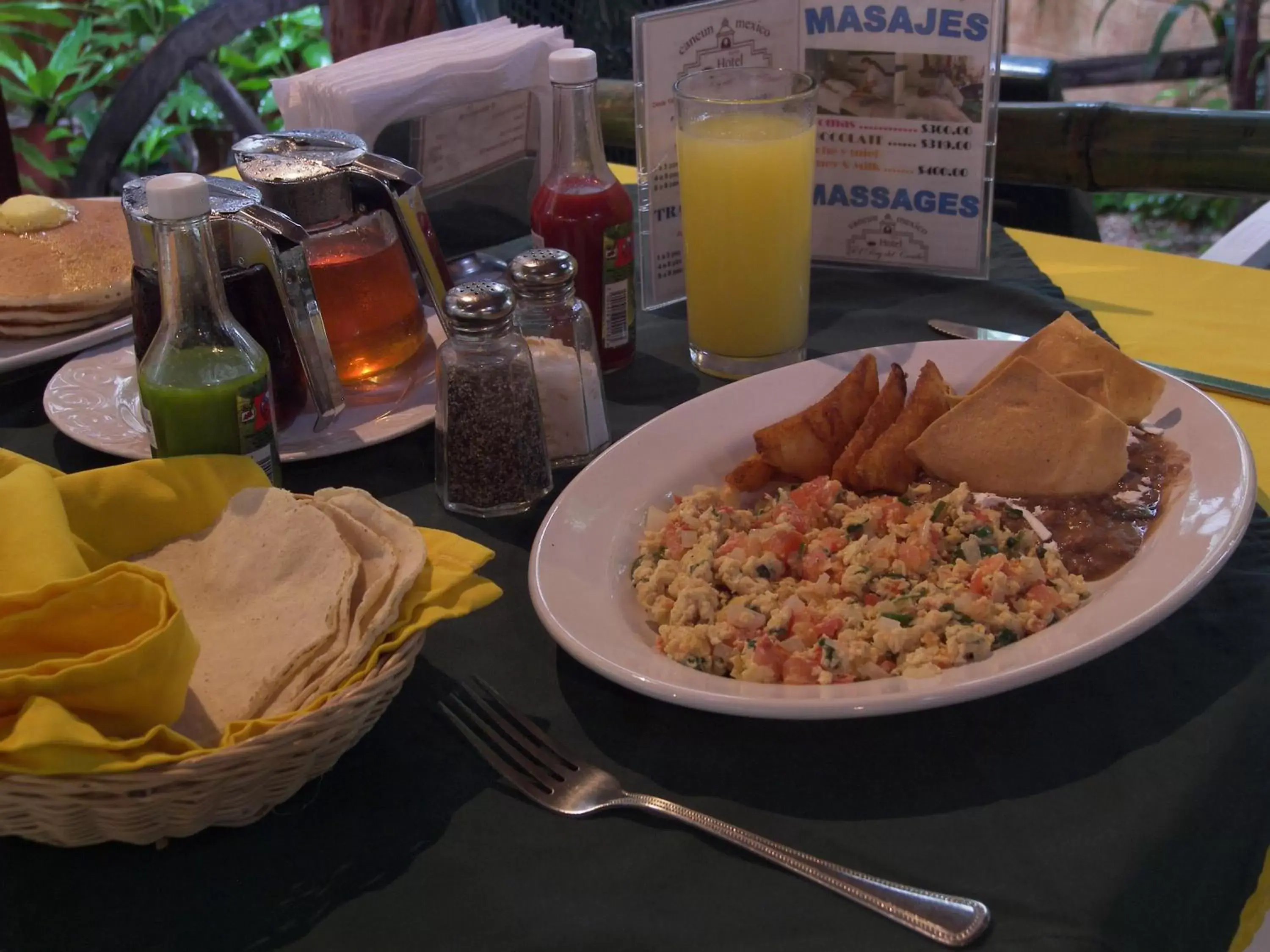 Breakfast in Eco-hotel El Rey del Caribe