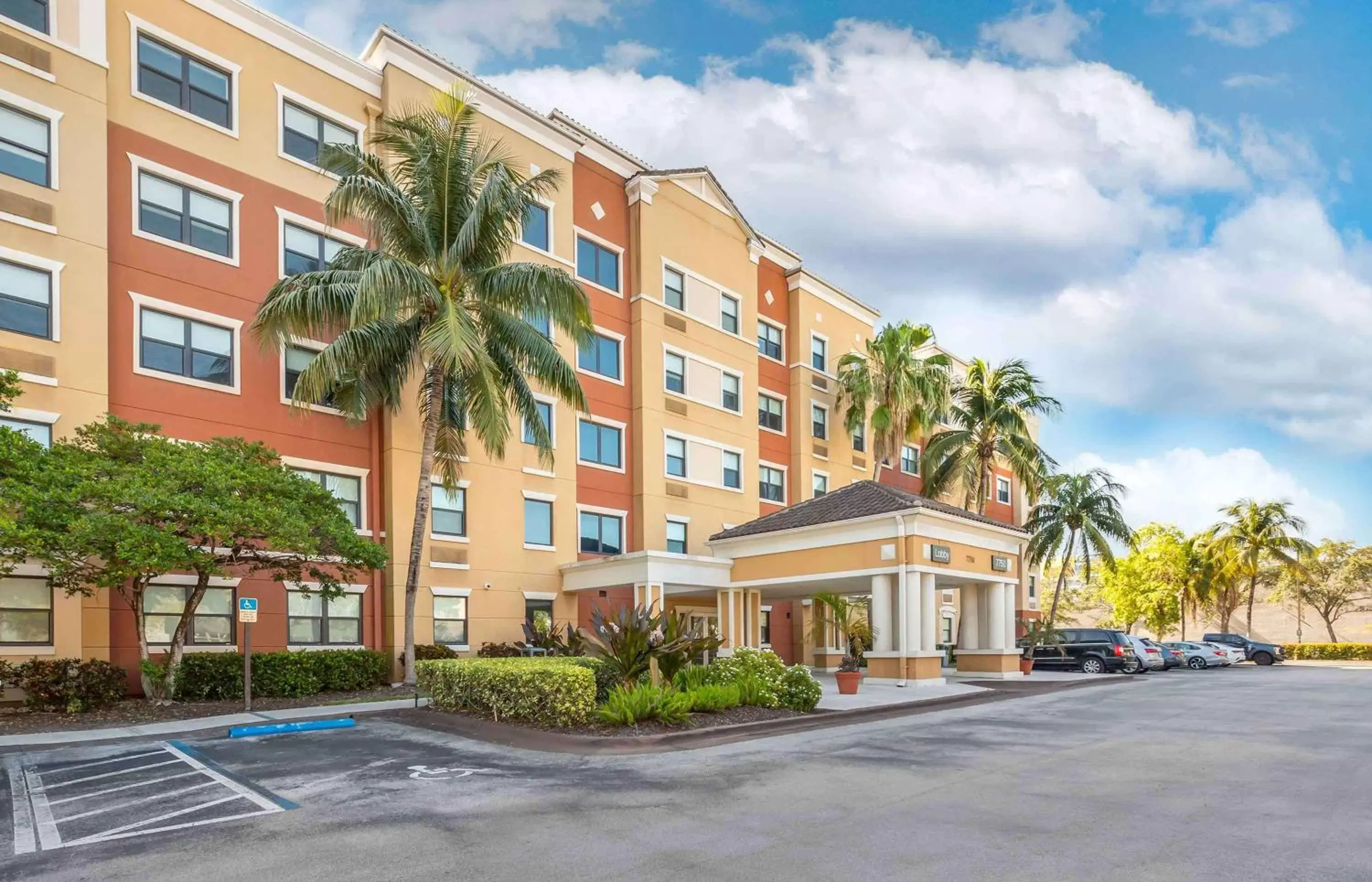 Property Building in Extended Stay America Premier Suites - Miami - Airport - Doral - 25th Street