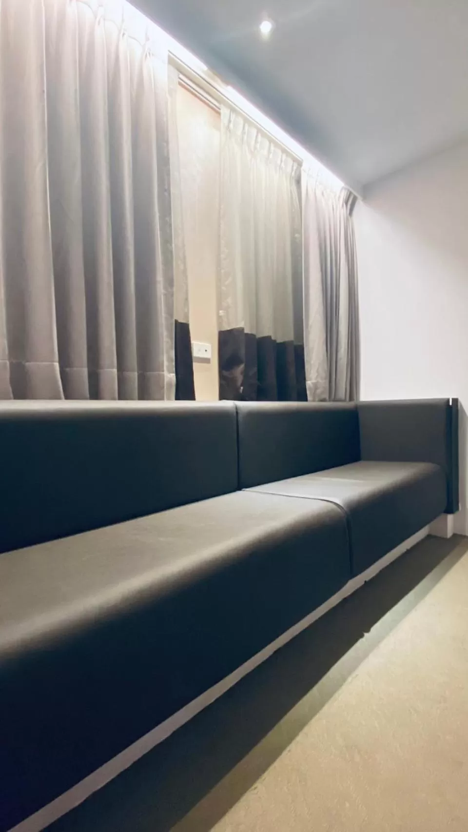 Lounge or bar in Artinn藝築文旅-台北站前館