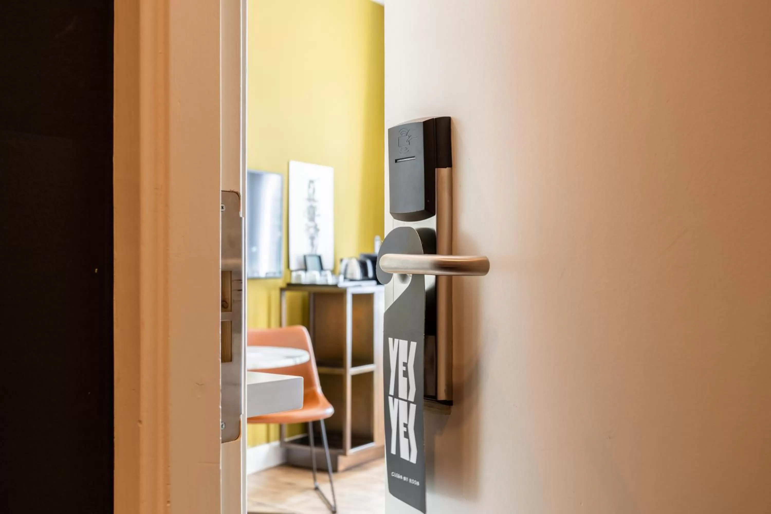 Floor plan, Bathroom in Weber Hotel 397