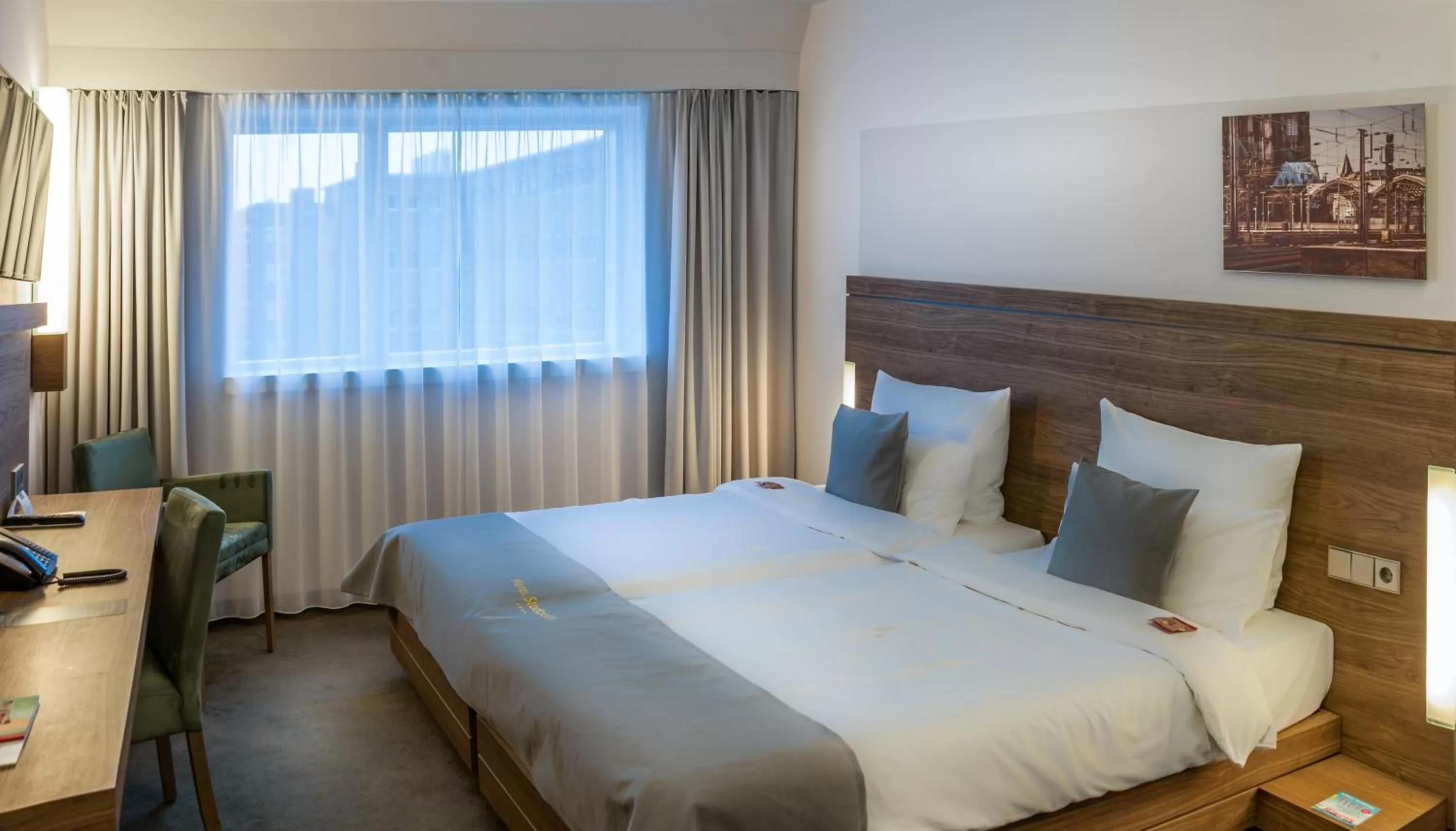 Photo of the whole room, Bed in Hotel Stadtpalais