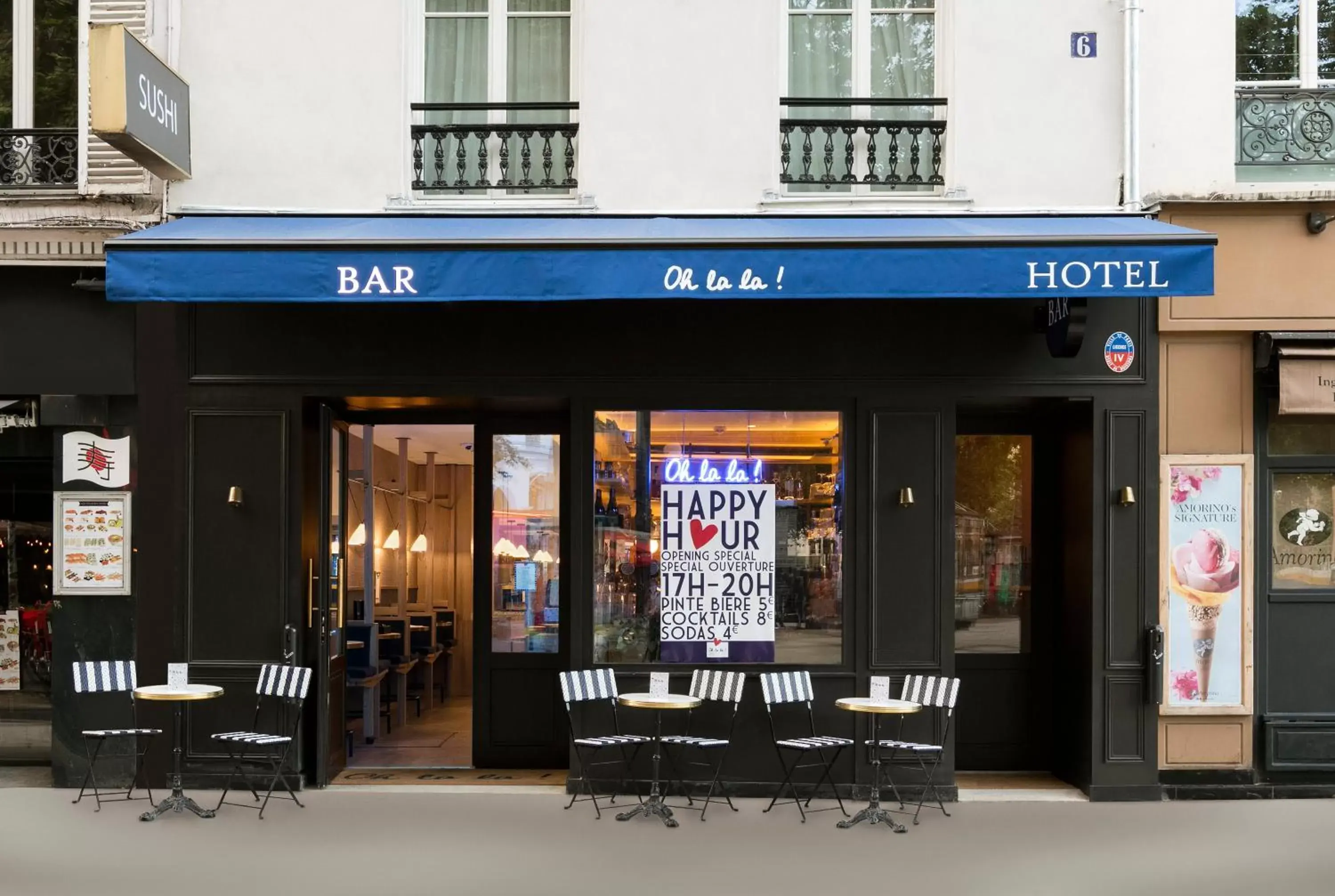 Facade/entrance in Oh la la ! Hotel Bar Paris Bastille