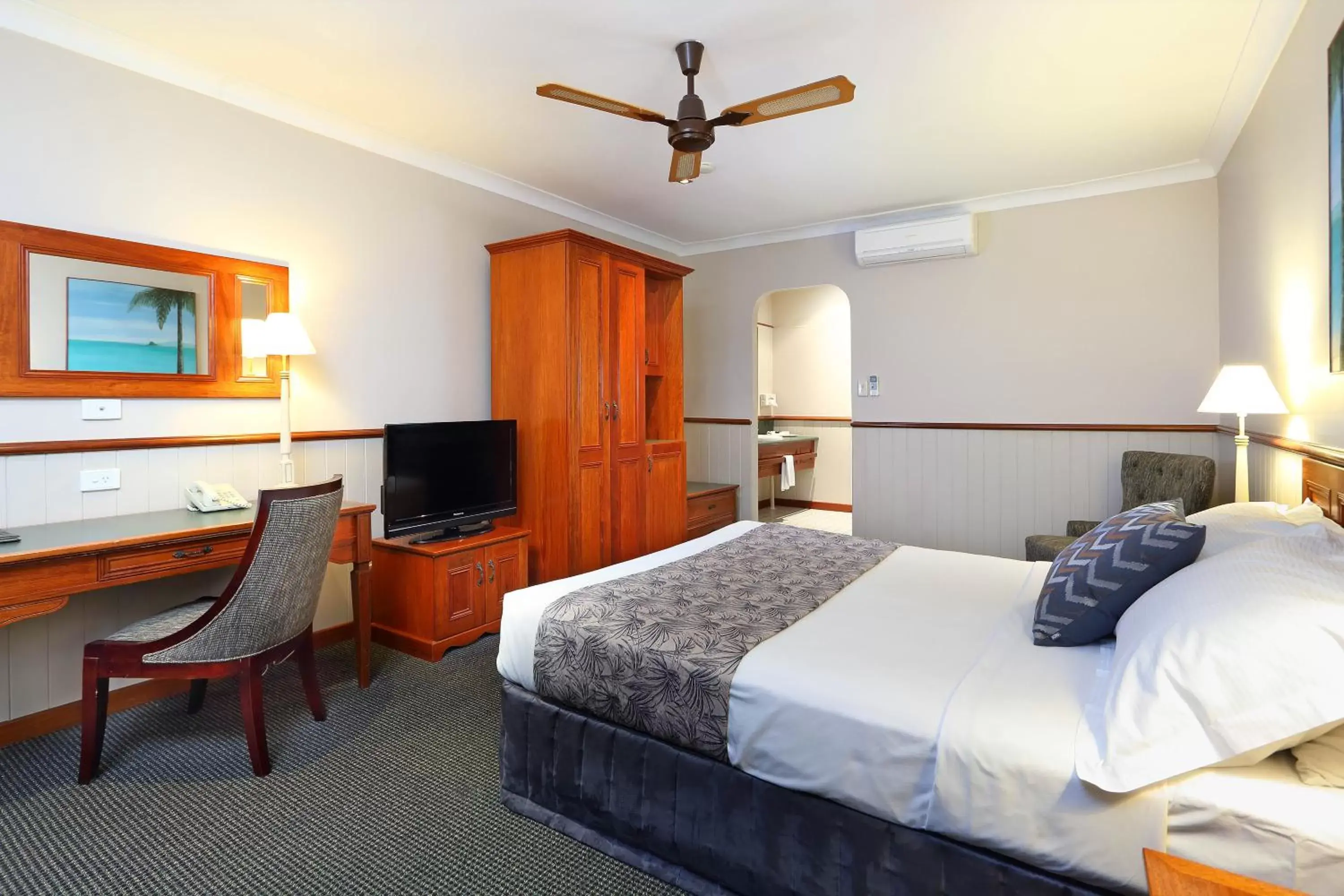Bedroom, Room Photo in Brisbane International Virginia