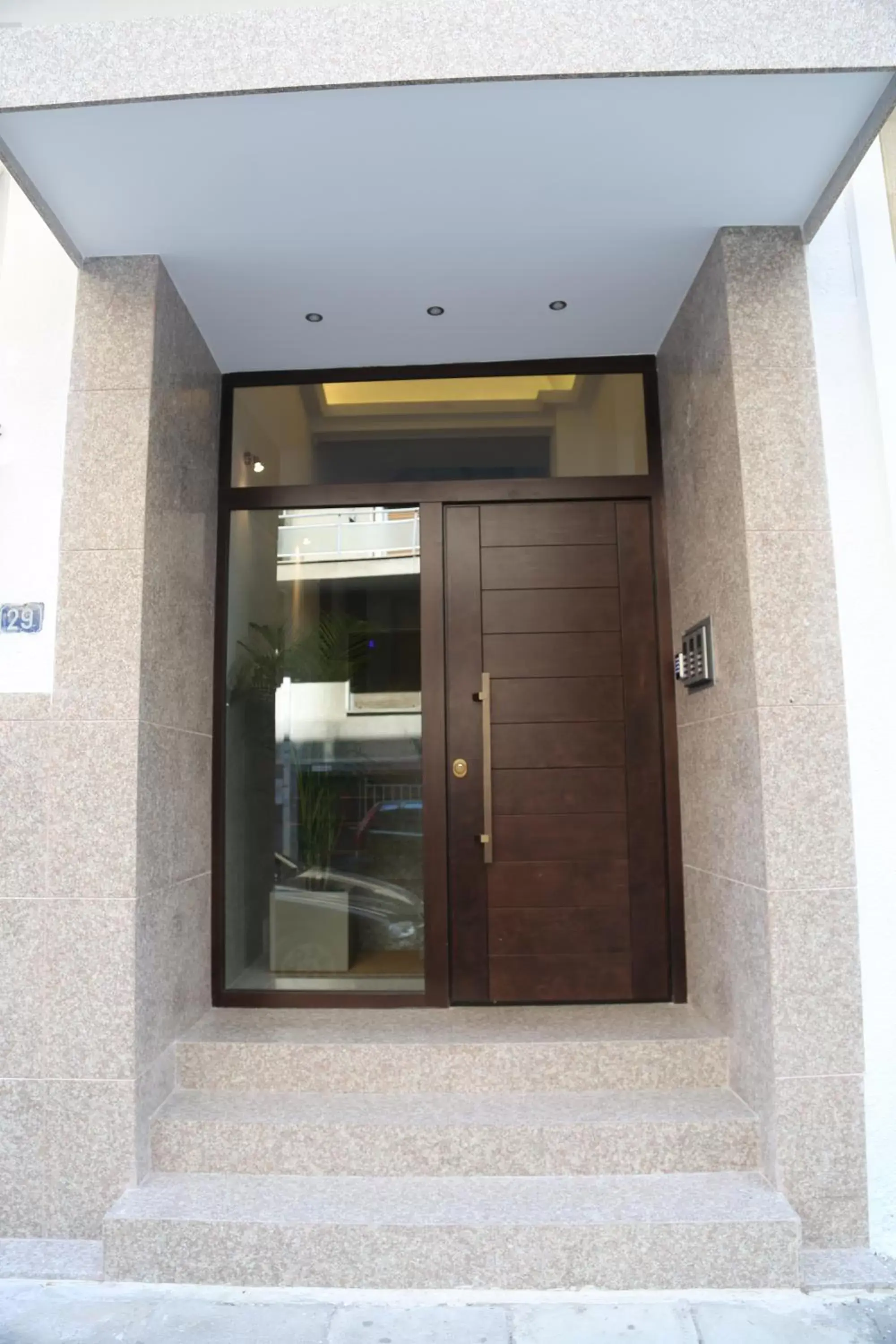 Facade/entrance in Nicholas Point Apartments and Rooms
