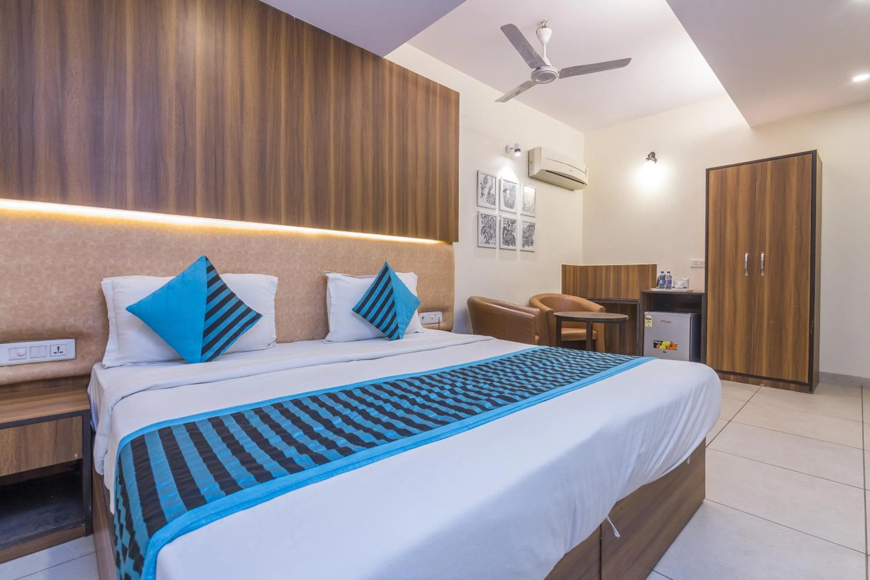 Photo of the whole room in Rupam Hotel