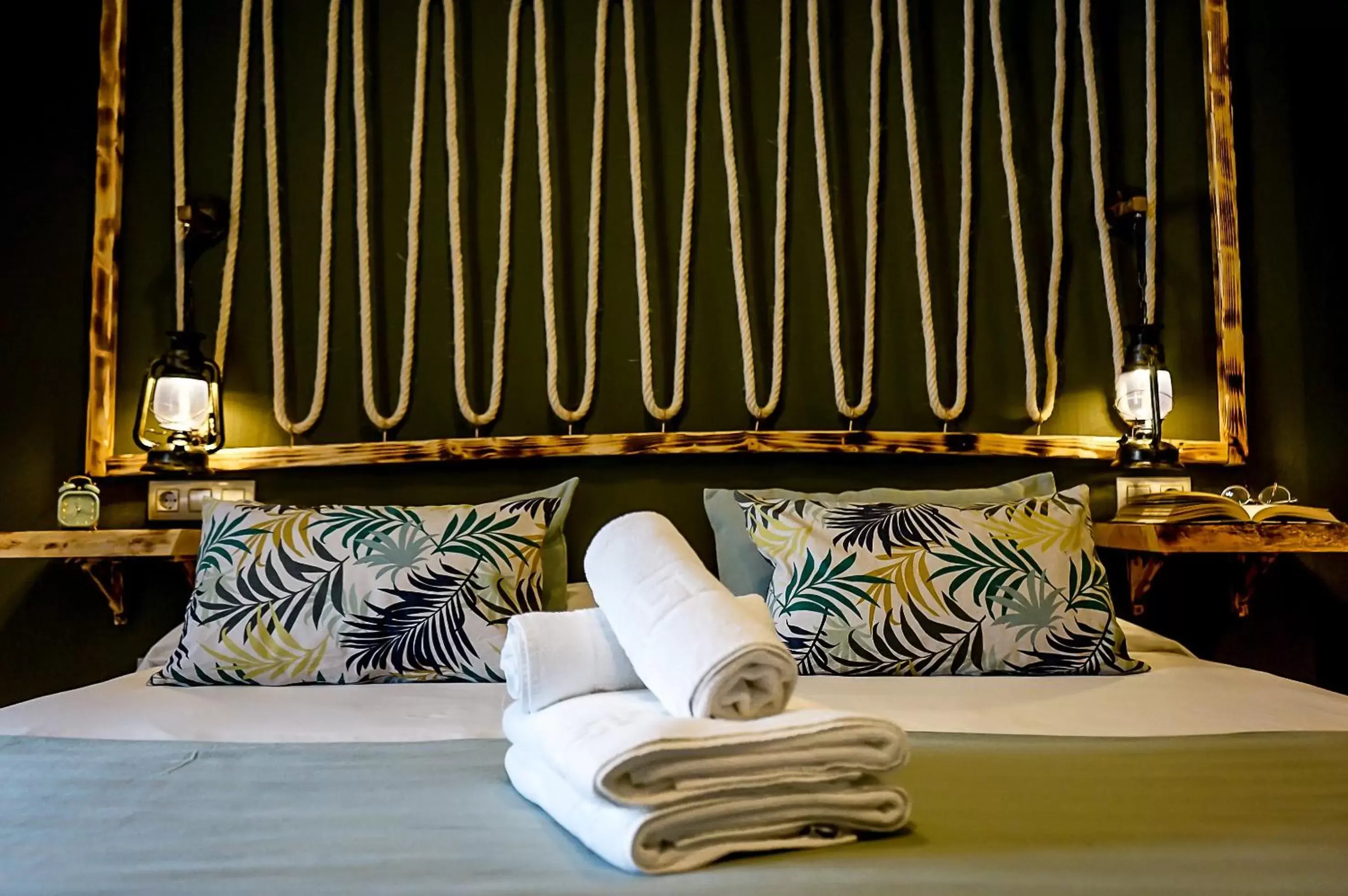 Bed in Hotel Posada de las Cuevas
