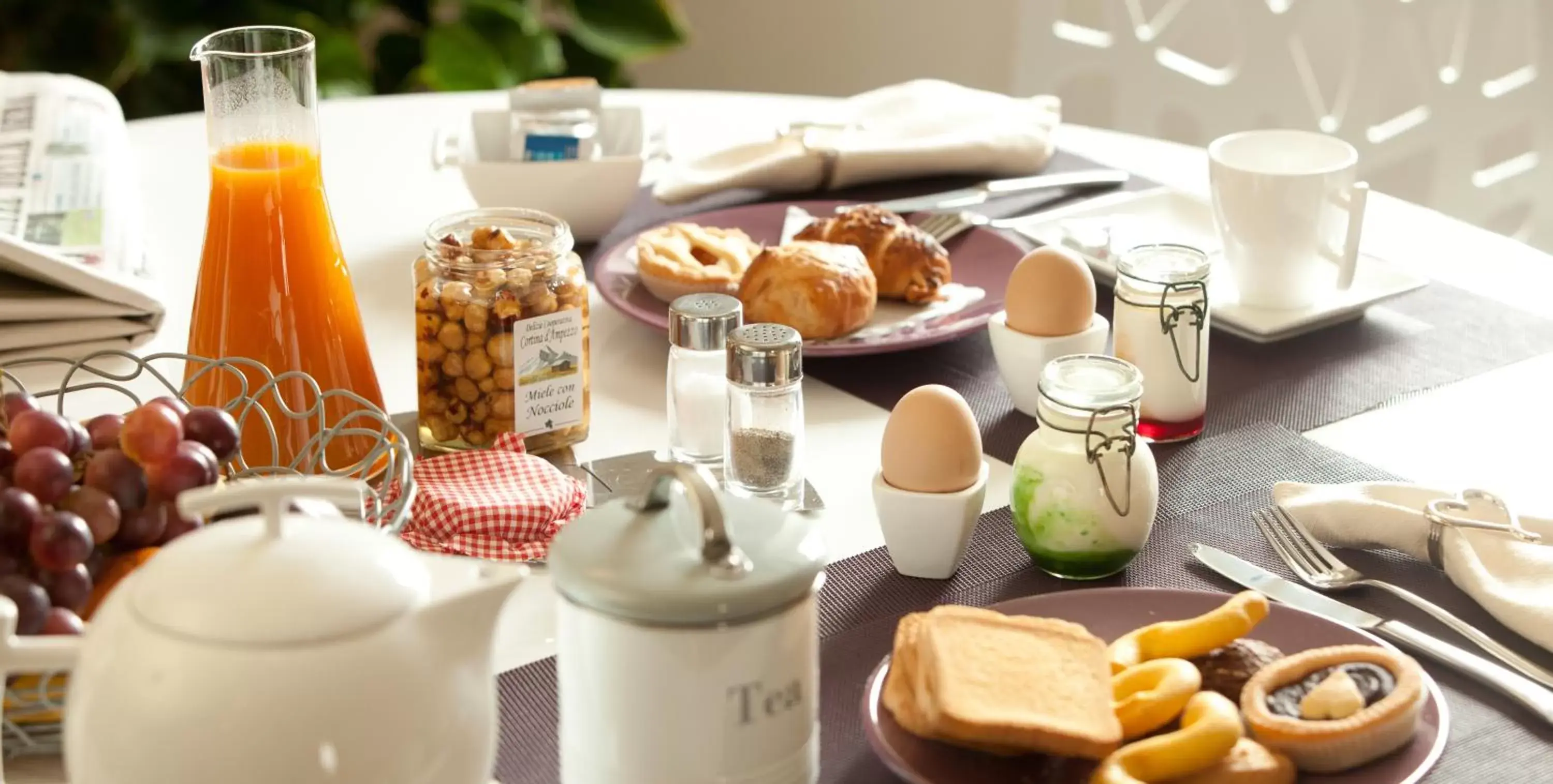 Food close-up, Breakfast in Hotel Suite Inn