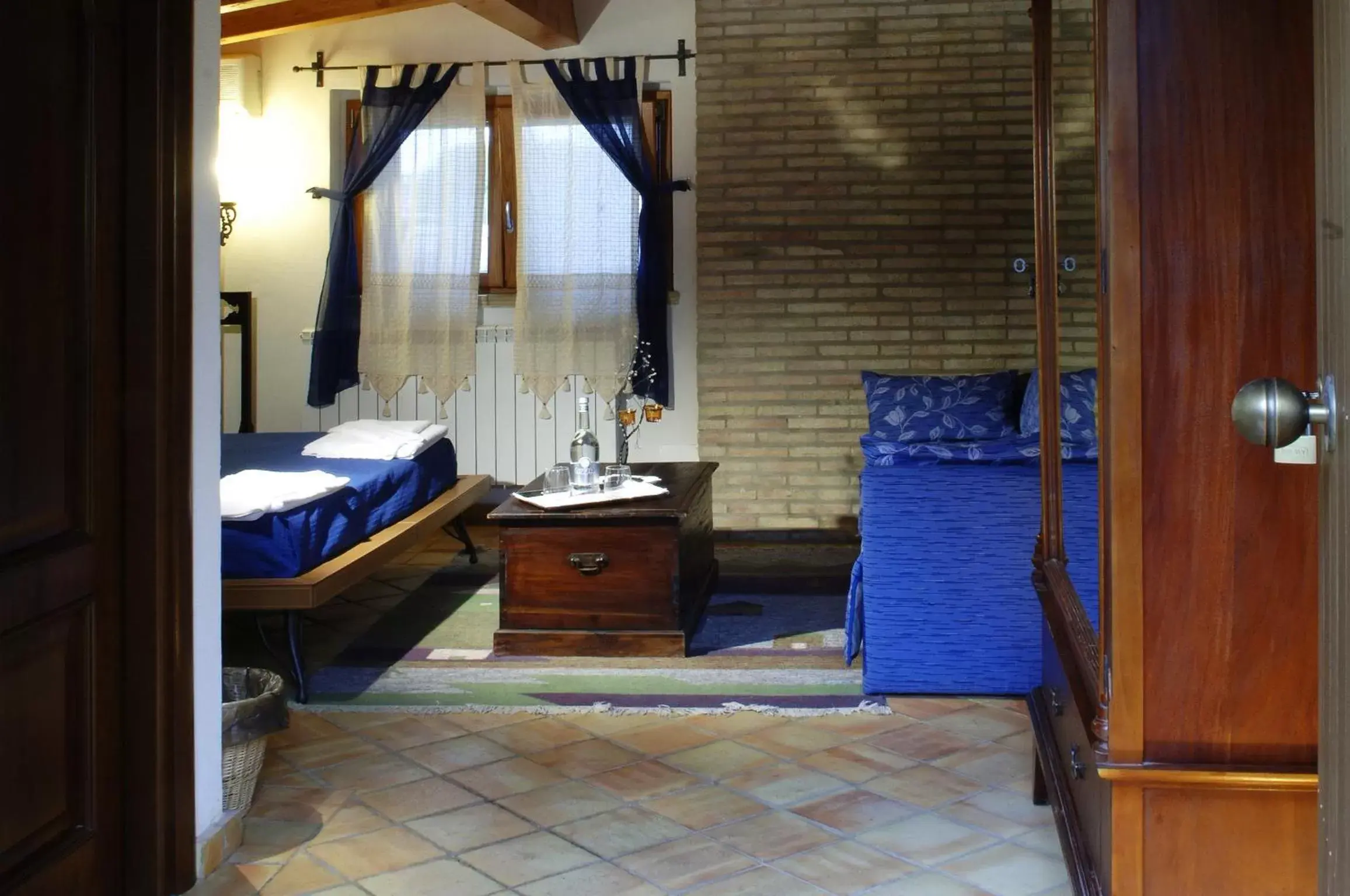 Photo of the whole room, Bathroom in La Casa sulla Collina d'Oro