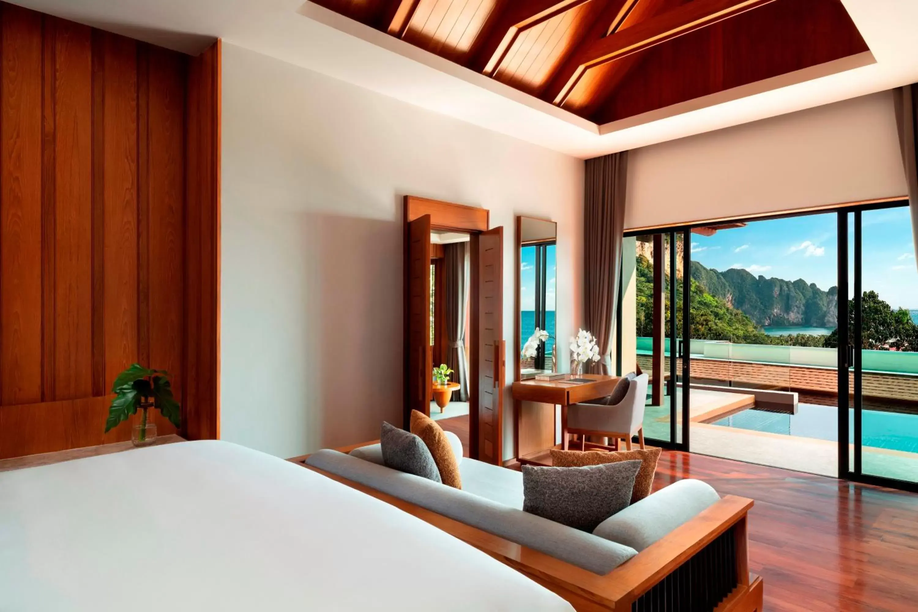 Bedroom in Avani Ao Nang Cliff Krabi Resort
