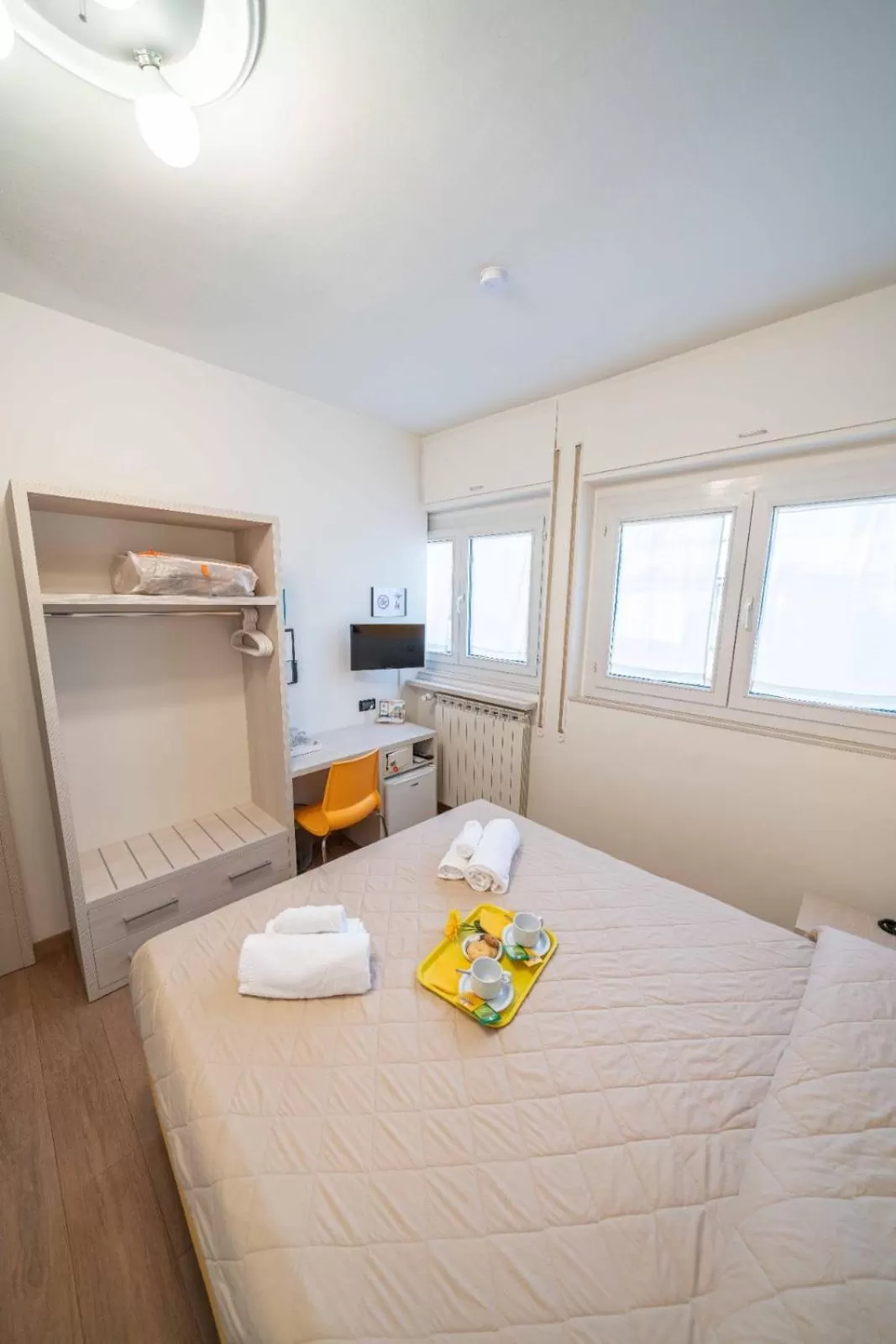 Bed in Hotel Cairoli