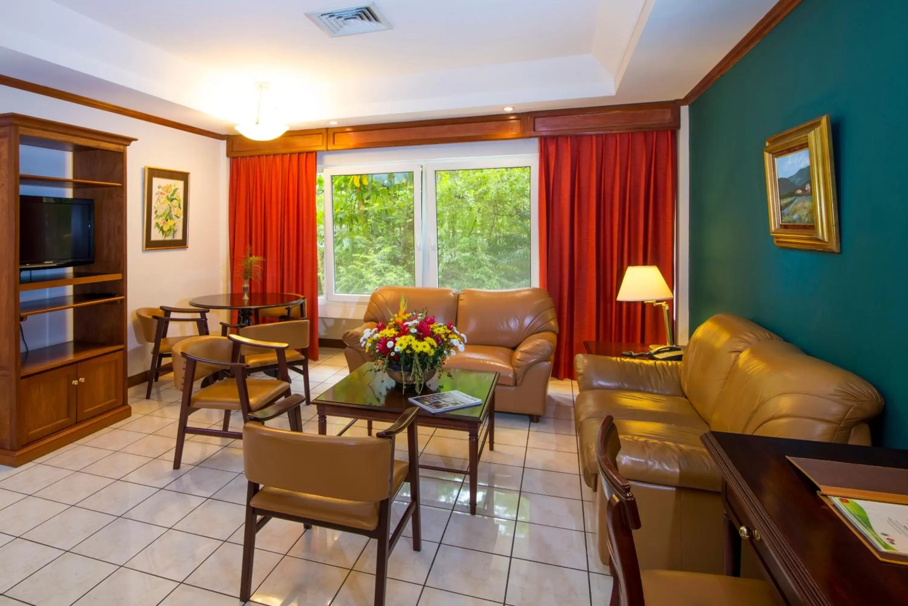 Living room, Lounge/Bar in Apartotel & Suites Villas del Rio