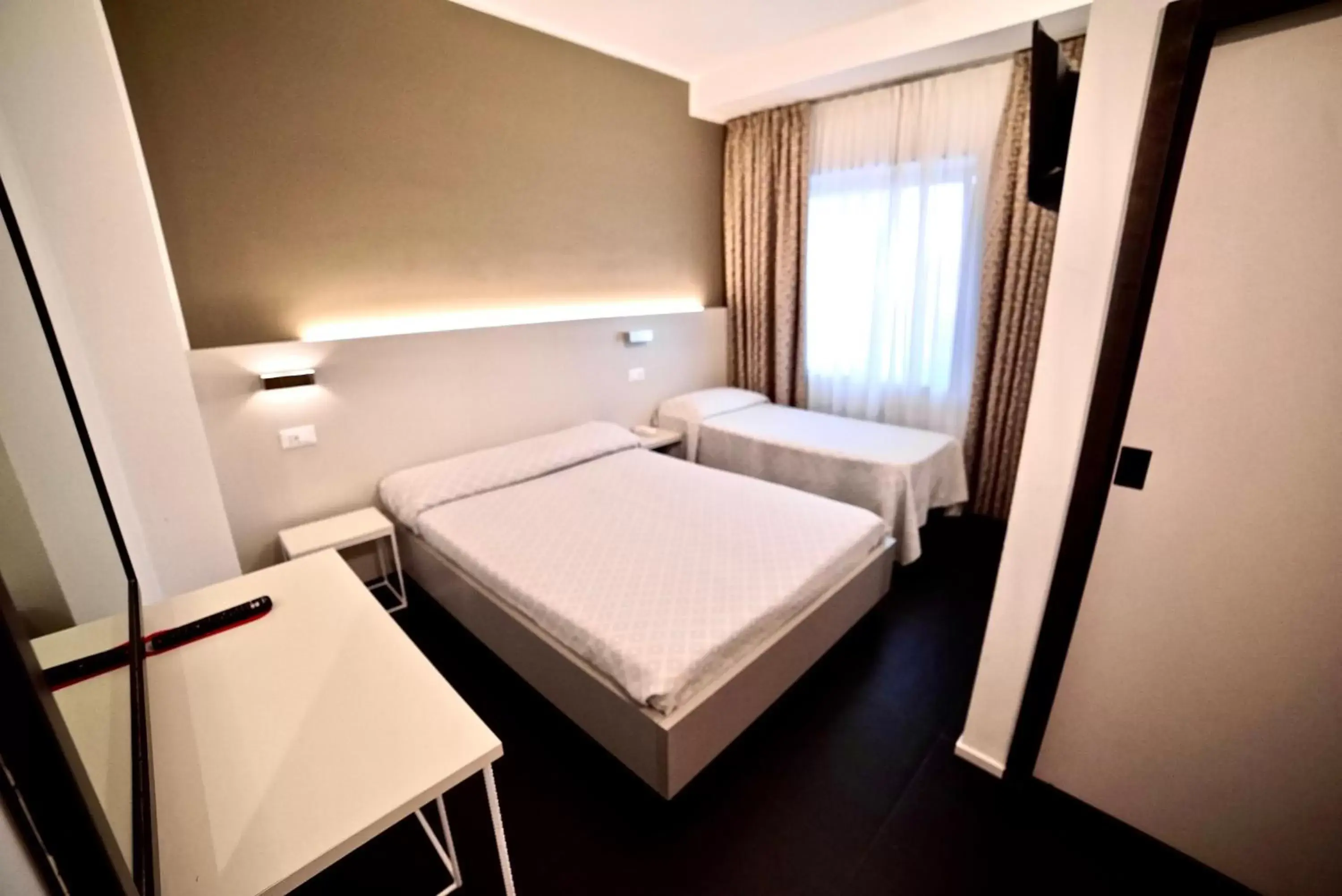 Bedroom, Bed in Hotel Centrale Bedroom, Bed in Hotel Centrale