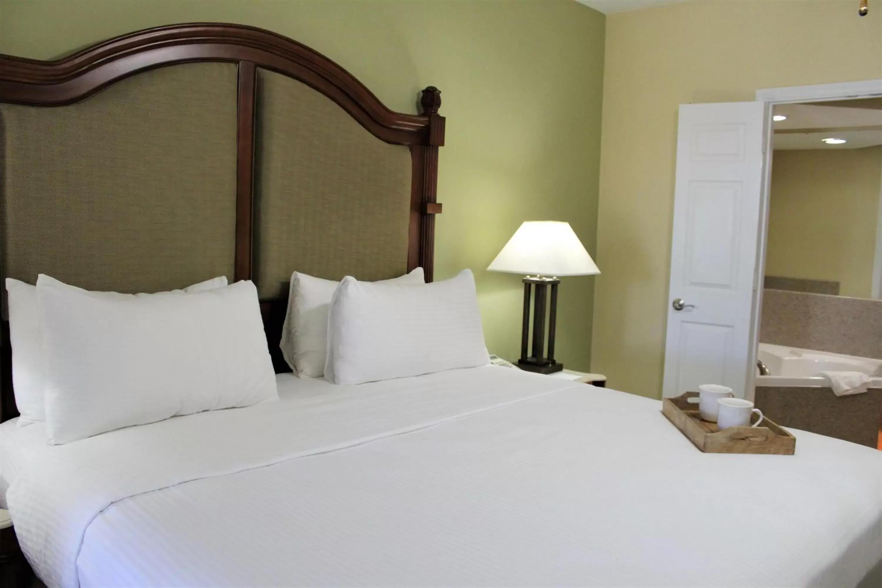 Bed in Cypress Pointe Resort