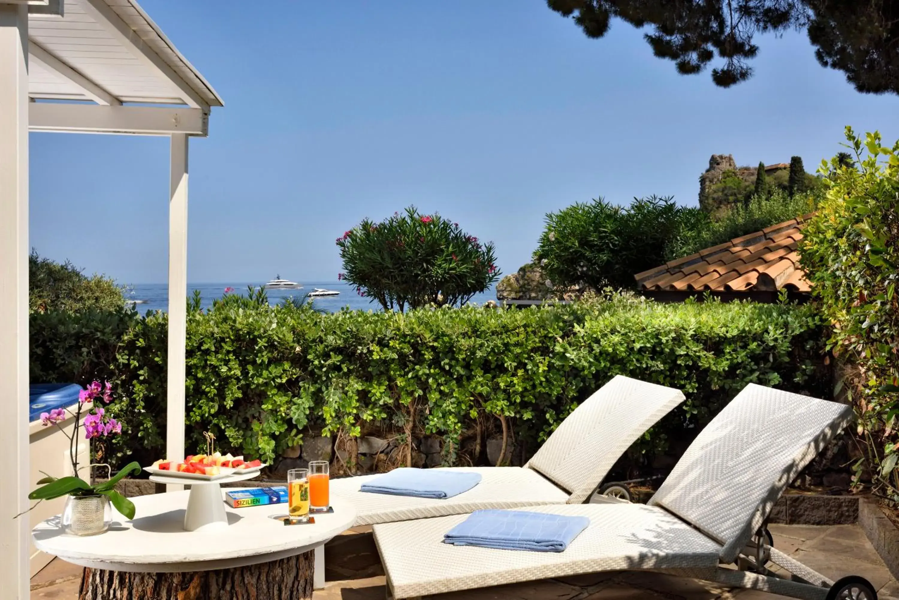 Superior Double Room with Hot Tub in La Plage Resort Superior Double Room with Hot Tub in La Plage Resort