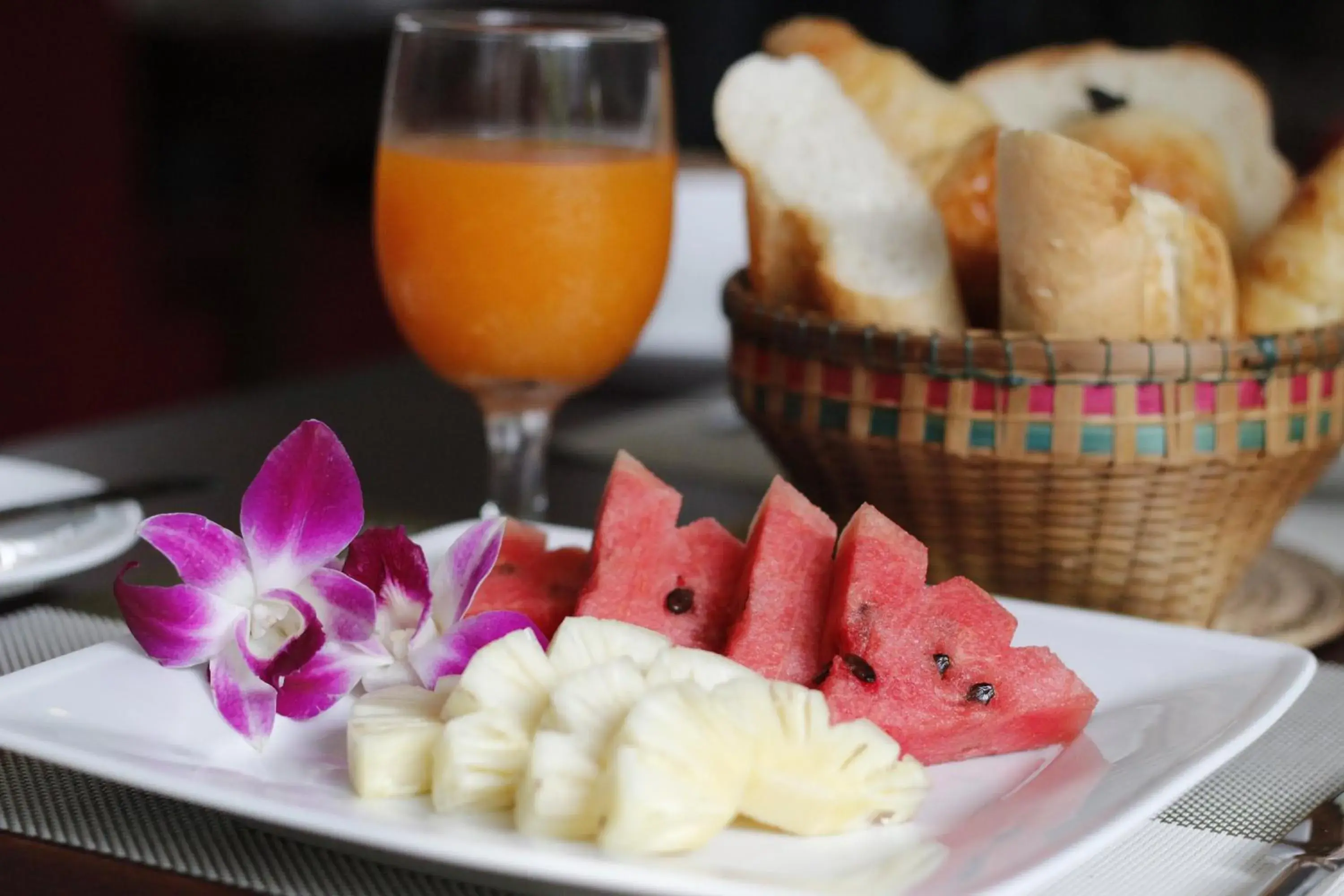 Guests in Cambana d'Angkor Suites