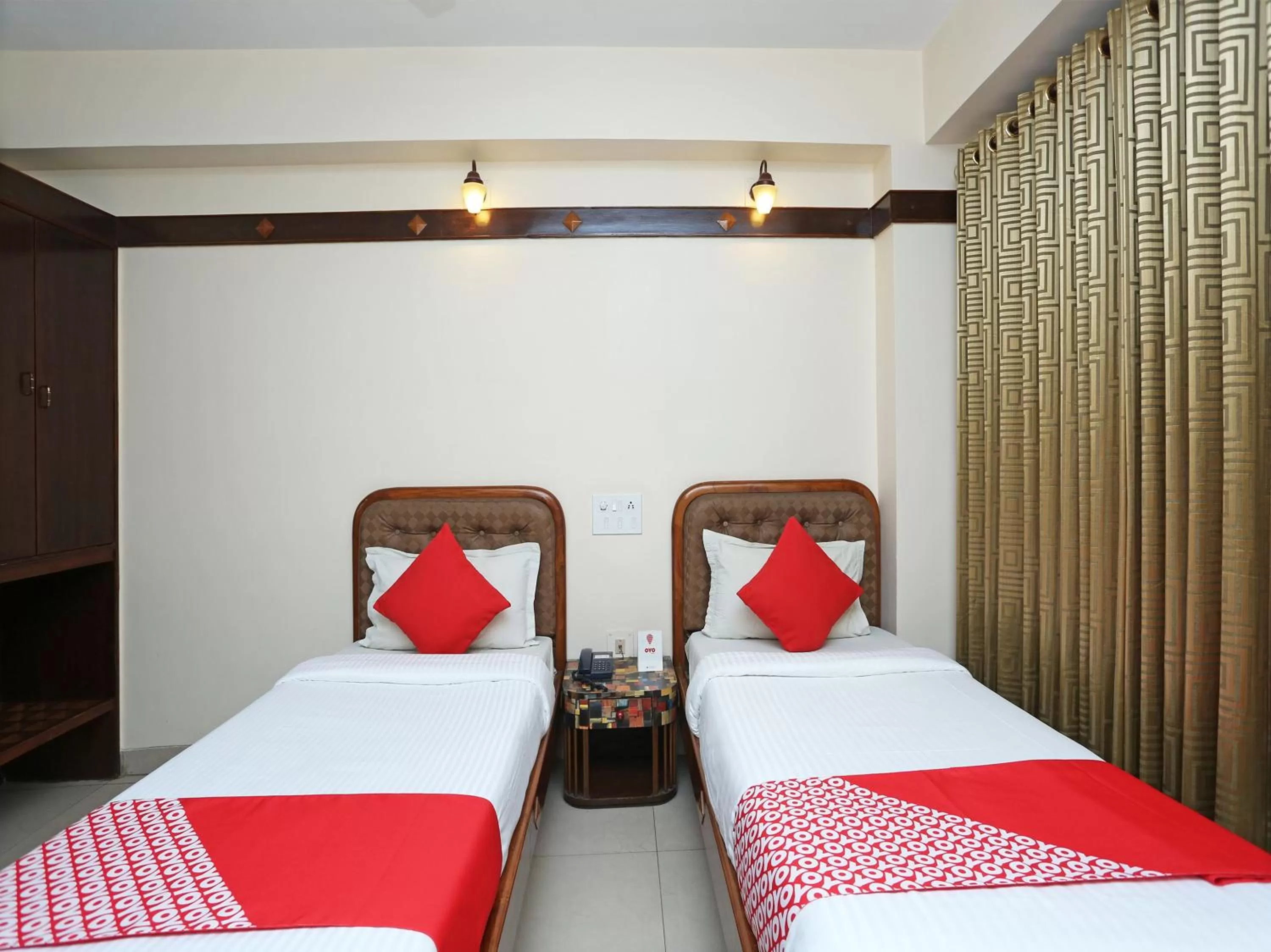 Bedroom, Bed in Hotel Amrit Regency