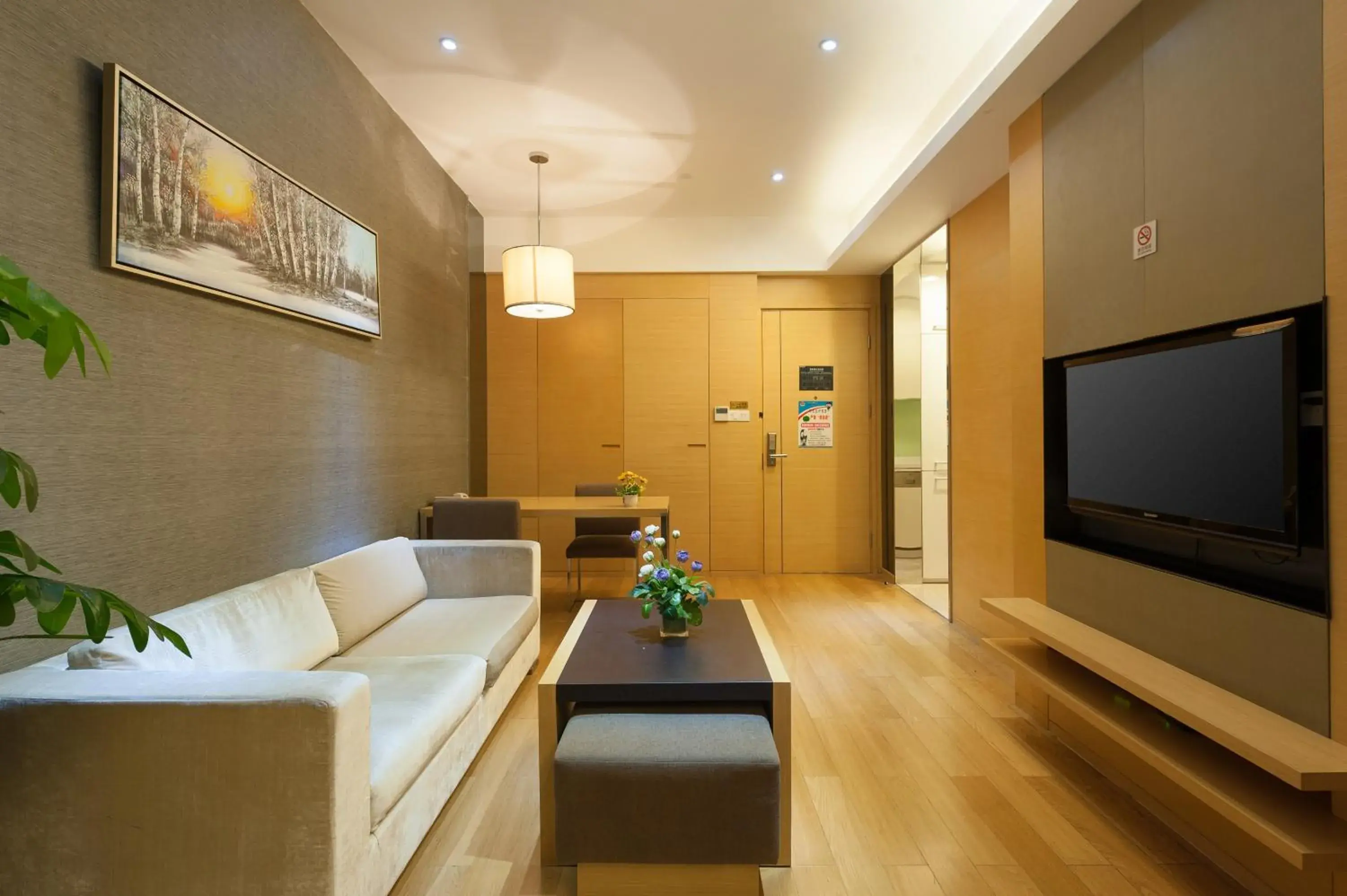 TV and multimedia, Seating Area in Yicheng Pazhou Poly World Trade Centre Apartment