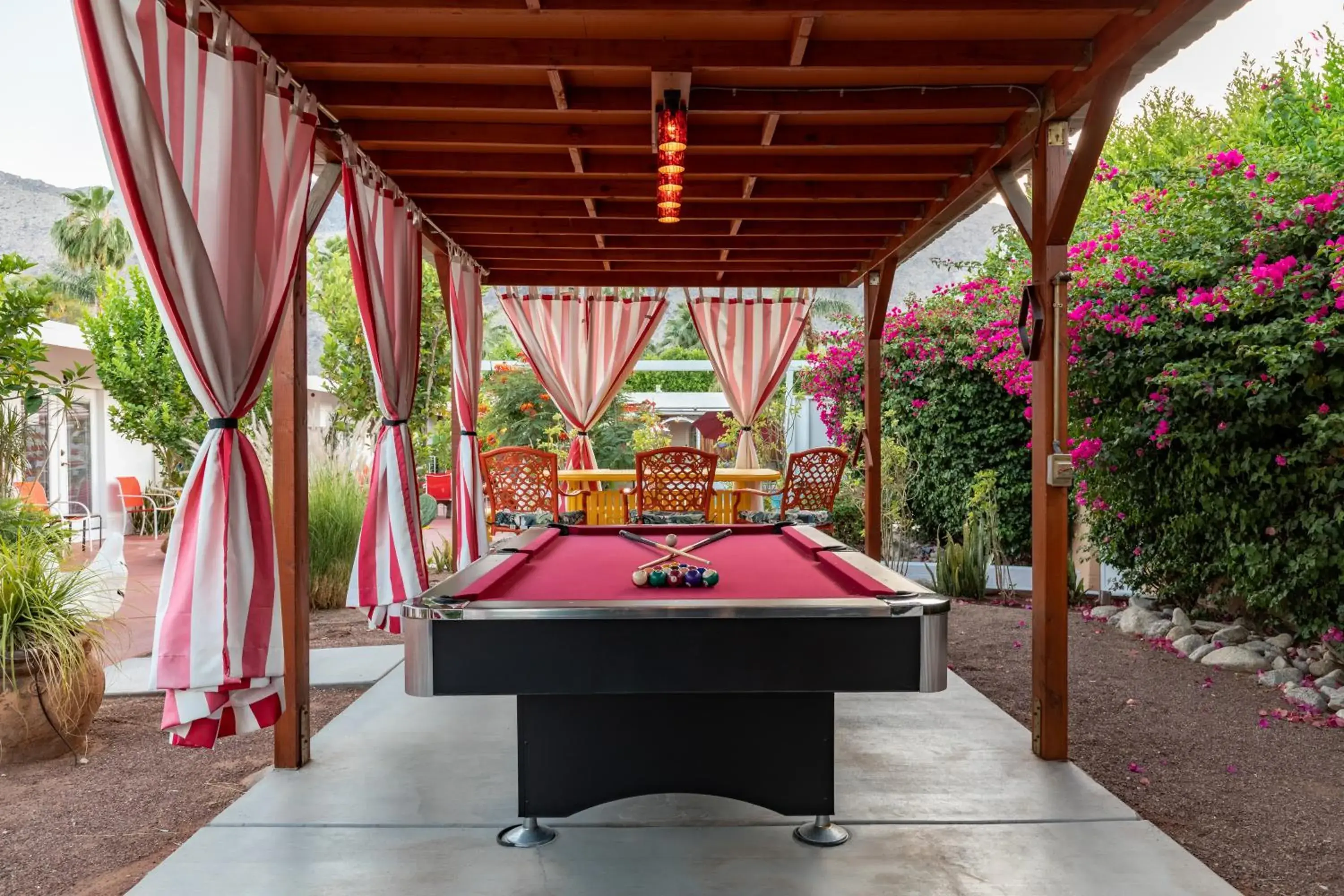 Billiard, Billiards in Float Palm Springs