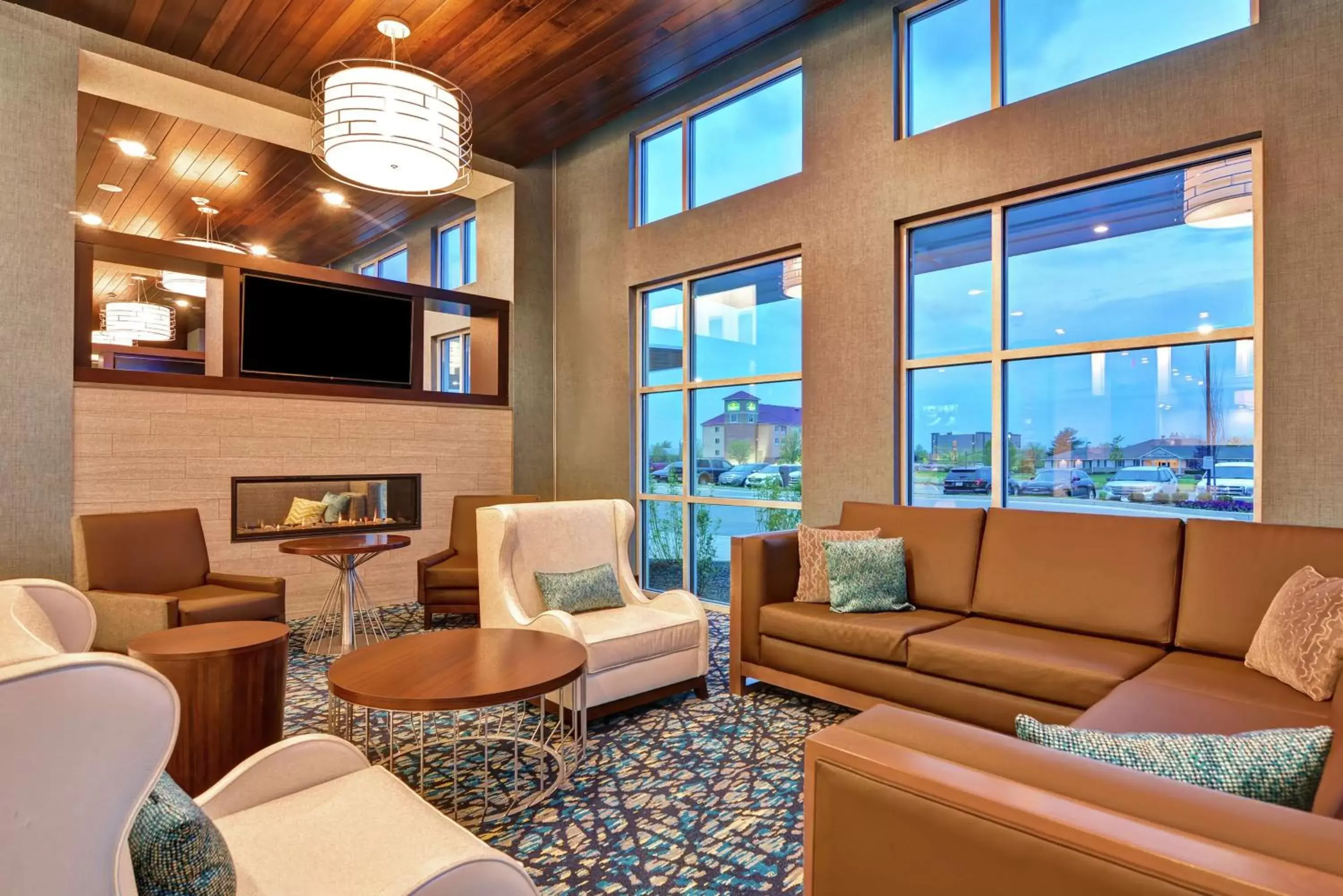 Lobby or reception, Seating Area in Embassy Suites By Hilton Plainfield Indianapolis Airport