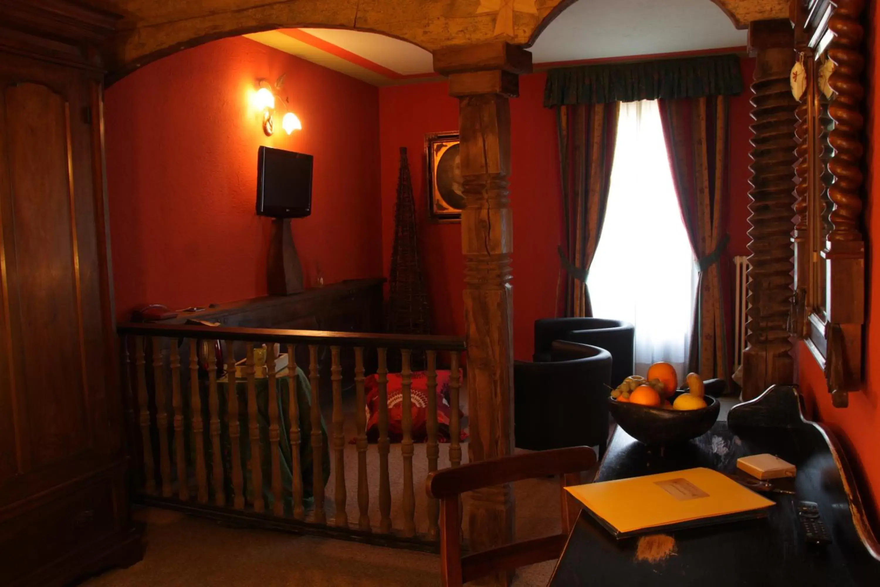 Bedroom, Lobby/Reception in Hotel Chalet La Meridiana